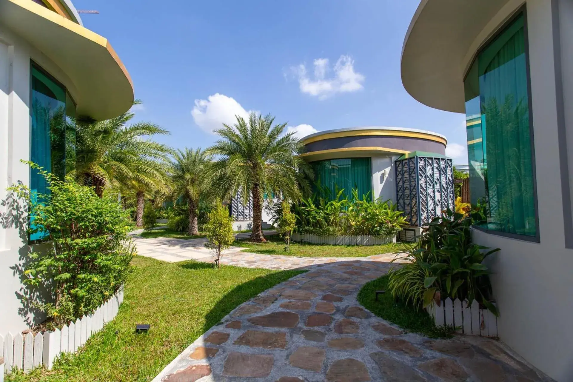 Property building in Castle Bayview Resort & Spa Property building in Castle Bayview Resort & Spa