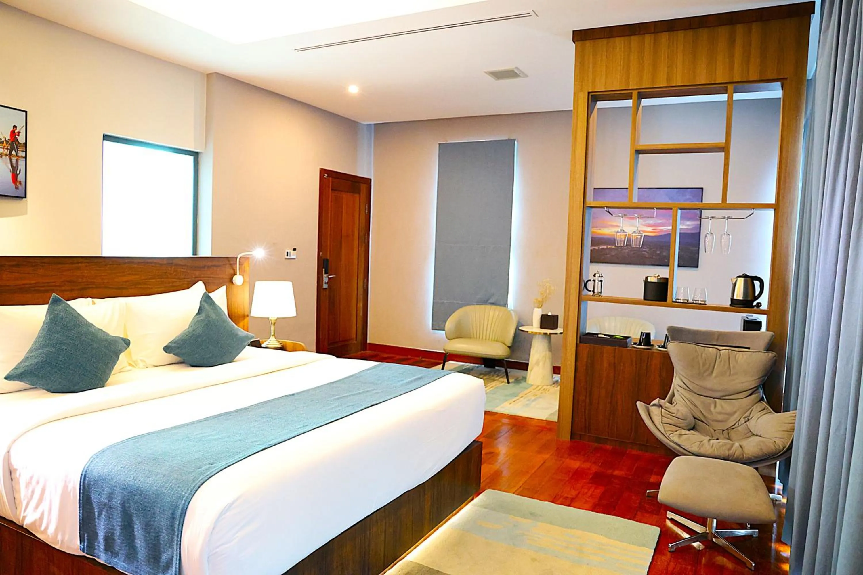 Seating area, Bed in Castle Bayview Resort & Spa