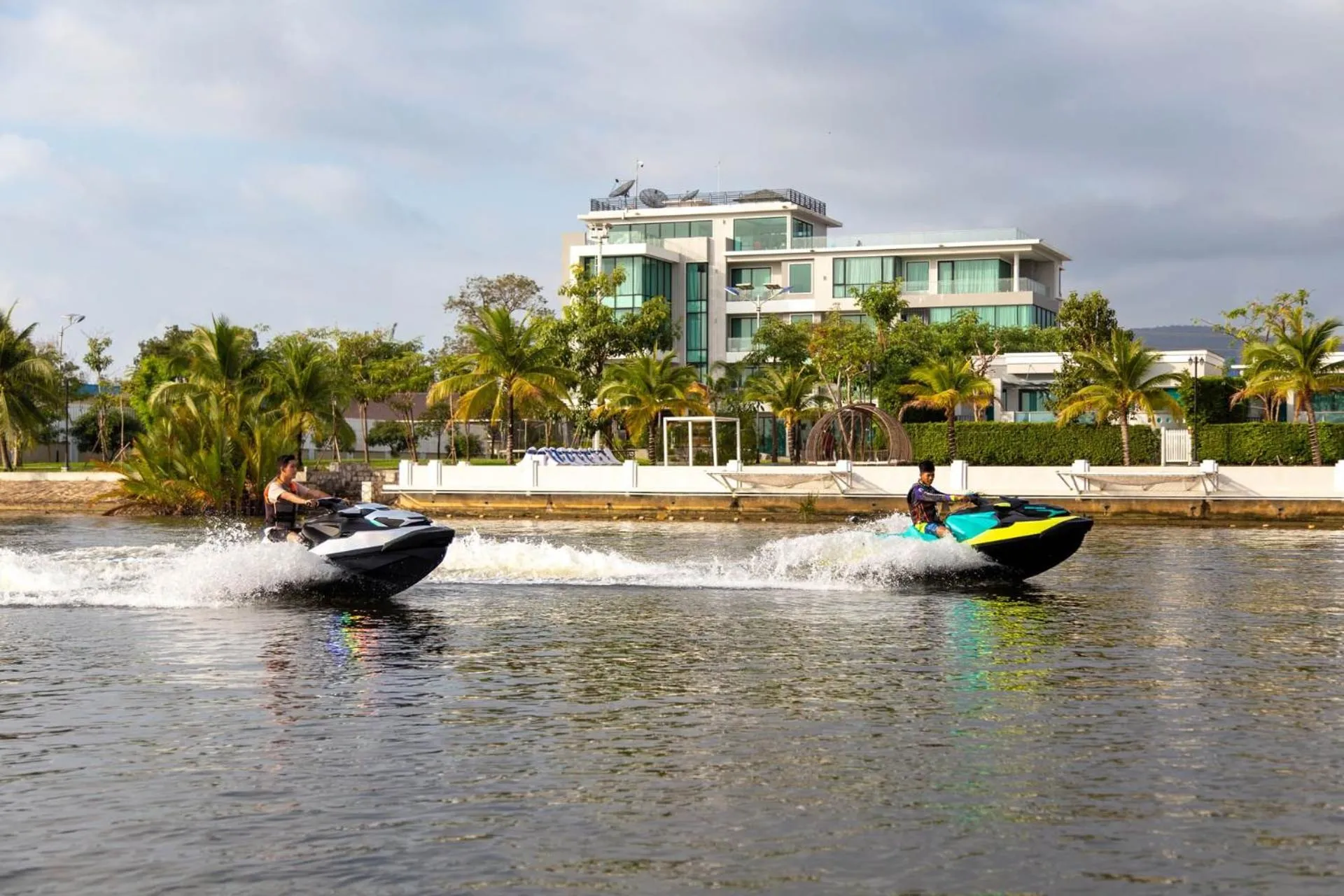 group of guests in Castle Bayview Resort & Spa