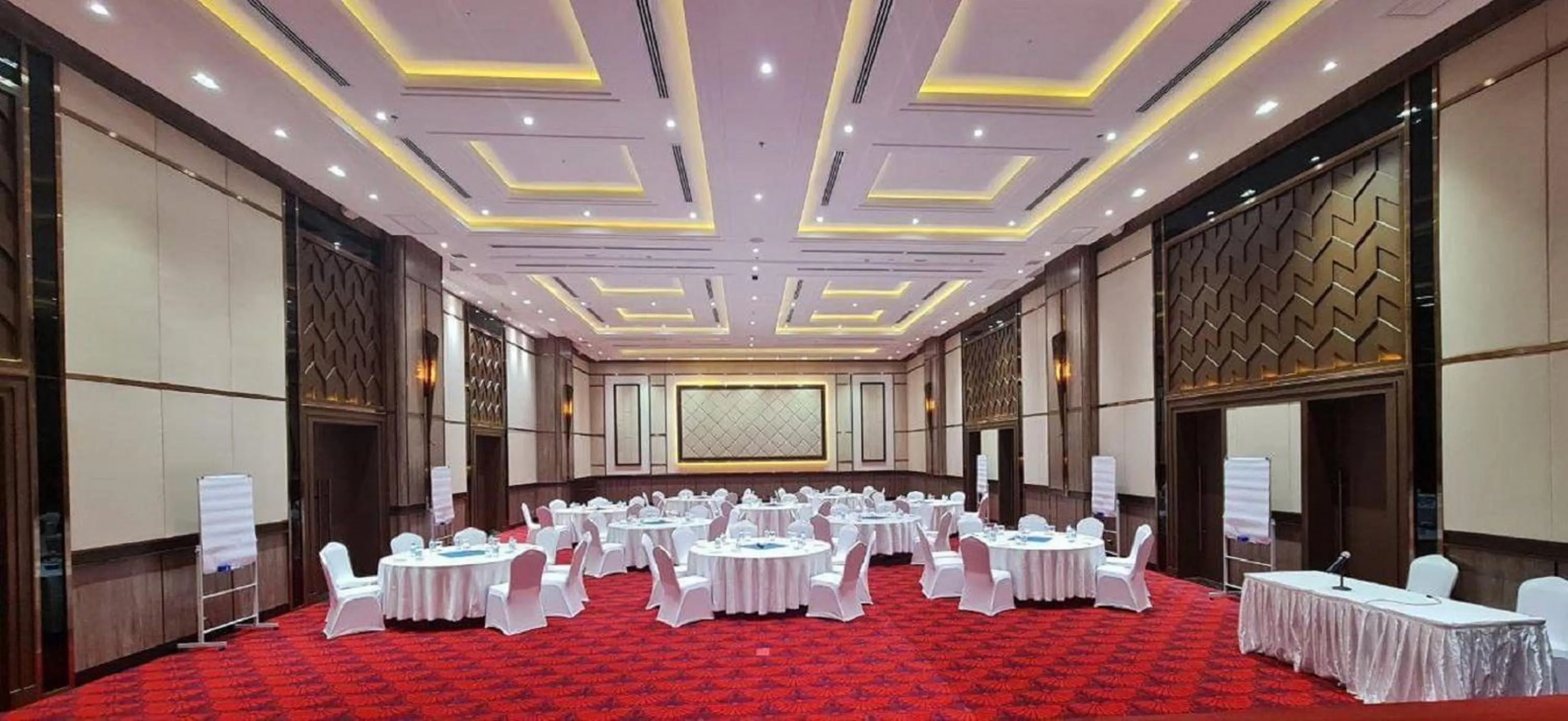 Meeting/conference room in Castle Bayview Resort & Spa