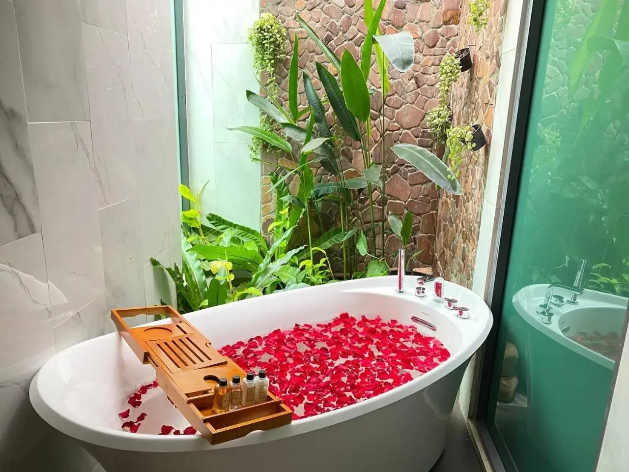 Bathroom in Castle Bayview Resort & Spa Bathroom in Castle Bayview Resort & Spa