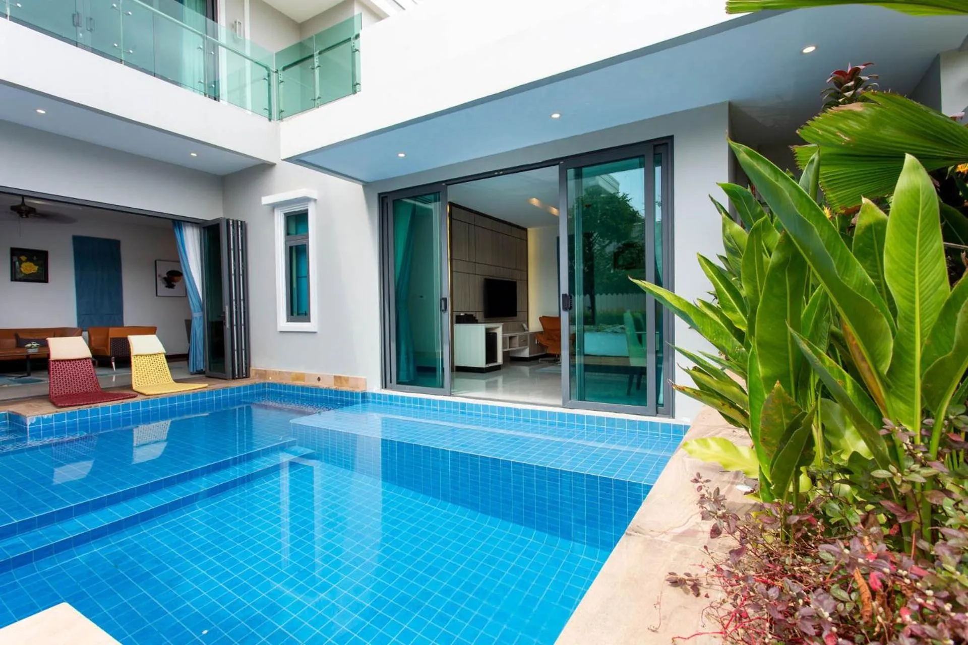 Pool view in Castle Bayview Resort & Spa