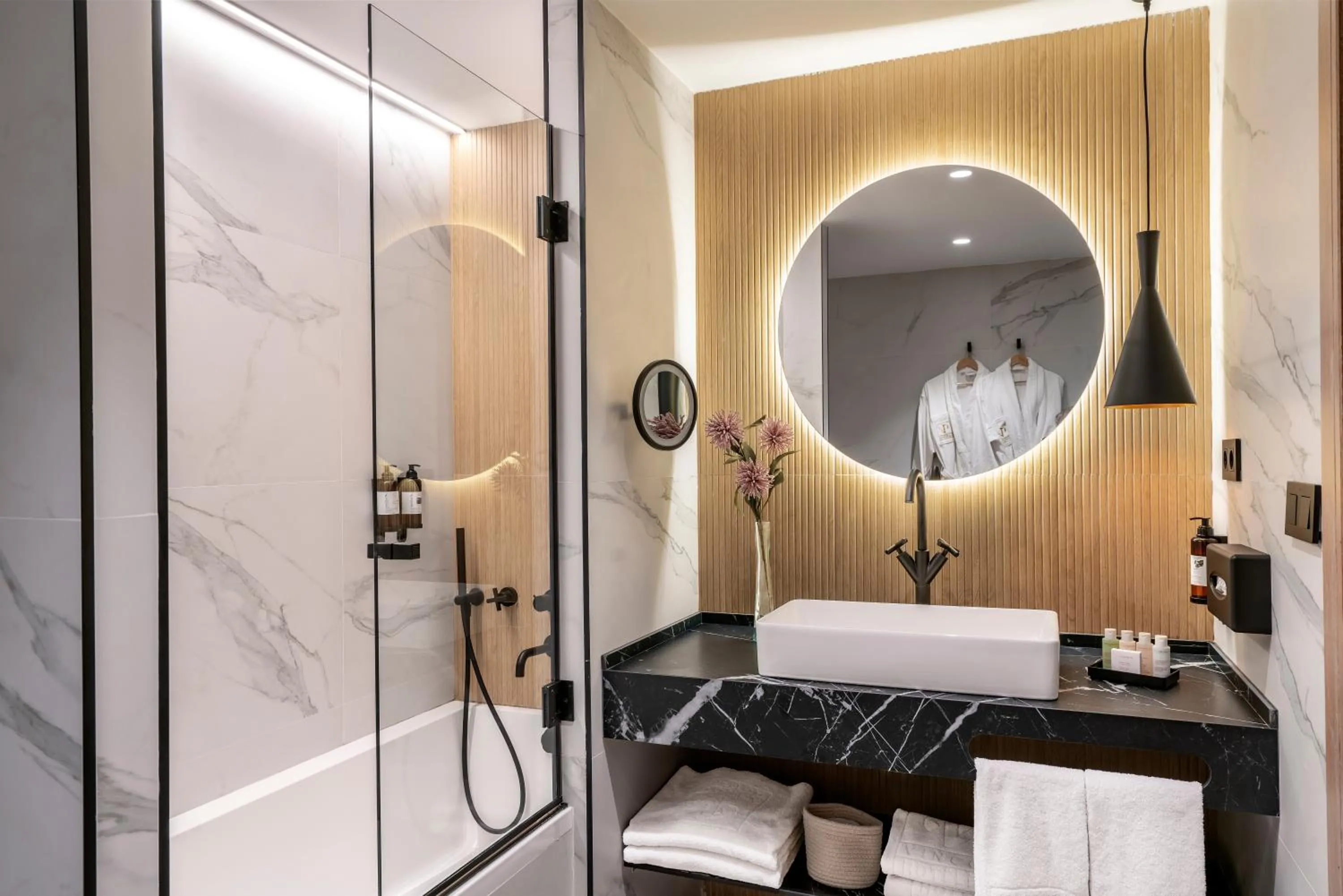 Bathroom in Vincci Lys