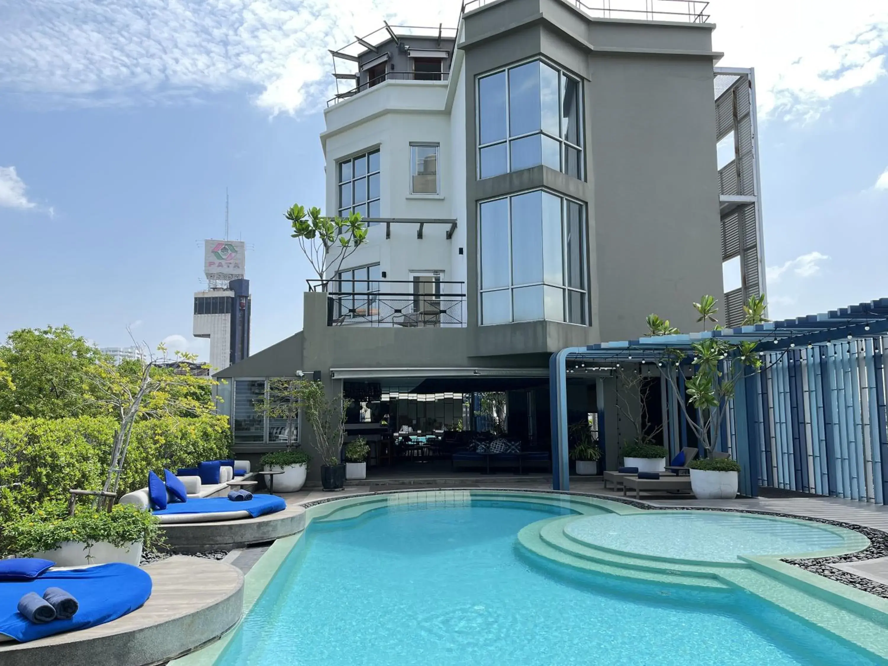 Property building in Casa 17 Hotel Bangkok Property building in Casa 17 Hotel Bangkok