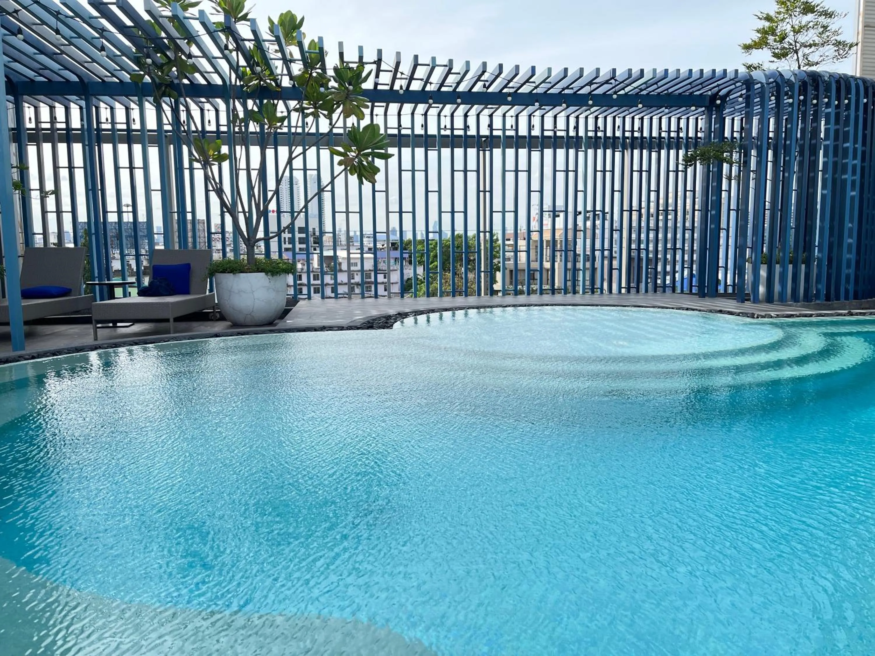 Swimming pool in Casa 17 Hotel Bangkok