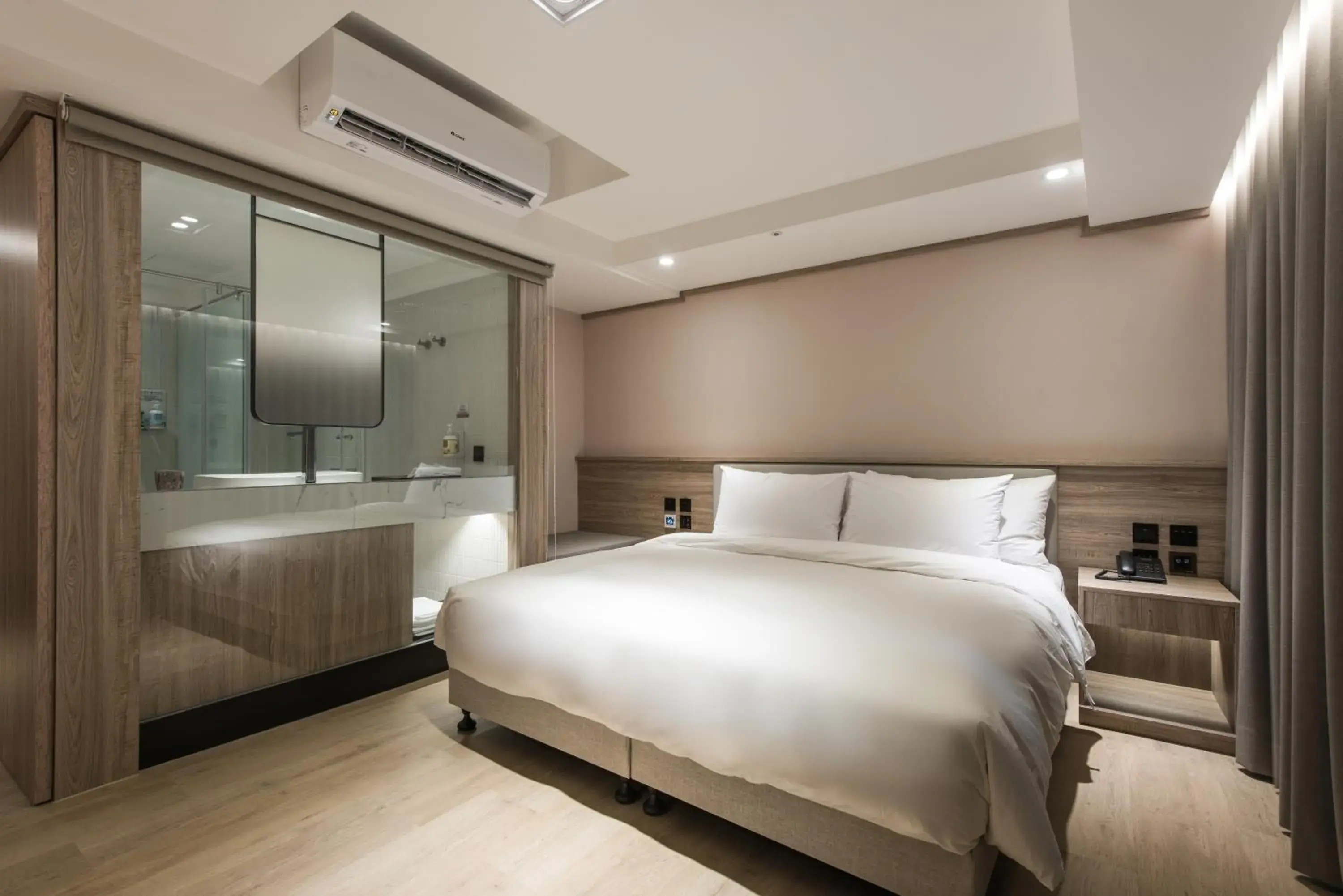 Bed in Spring Rhapsody Hotel Bed in Spring Rhapsody Hotel