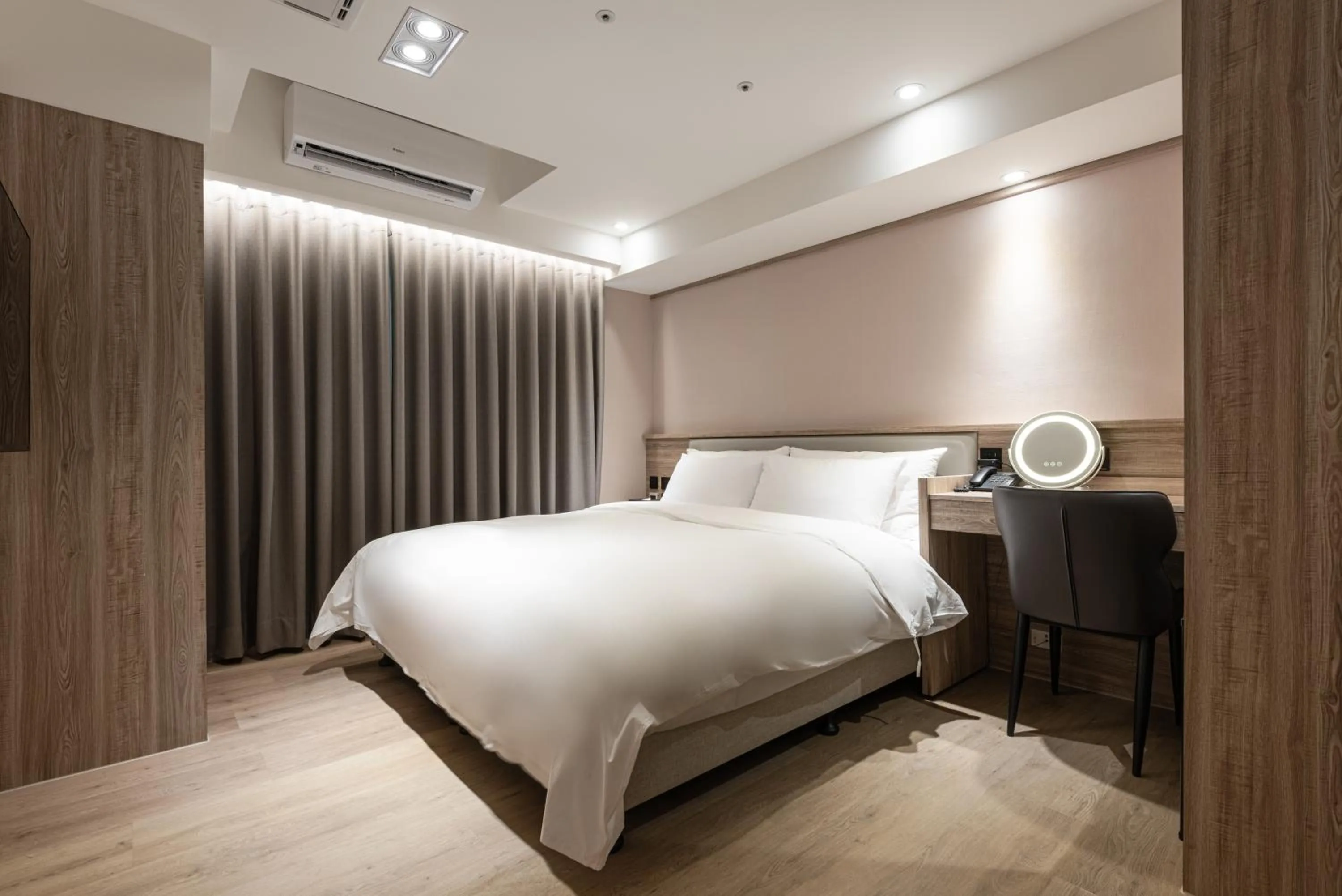 Bed in Spring Rhapsody Hotel