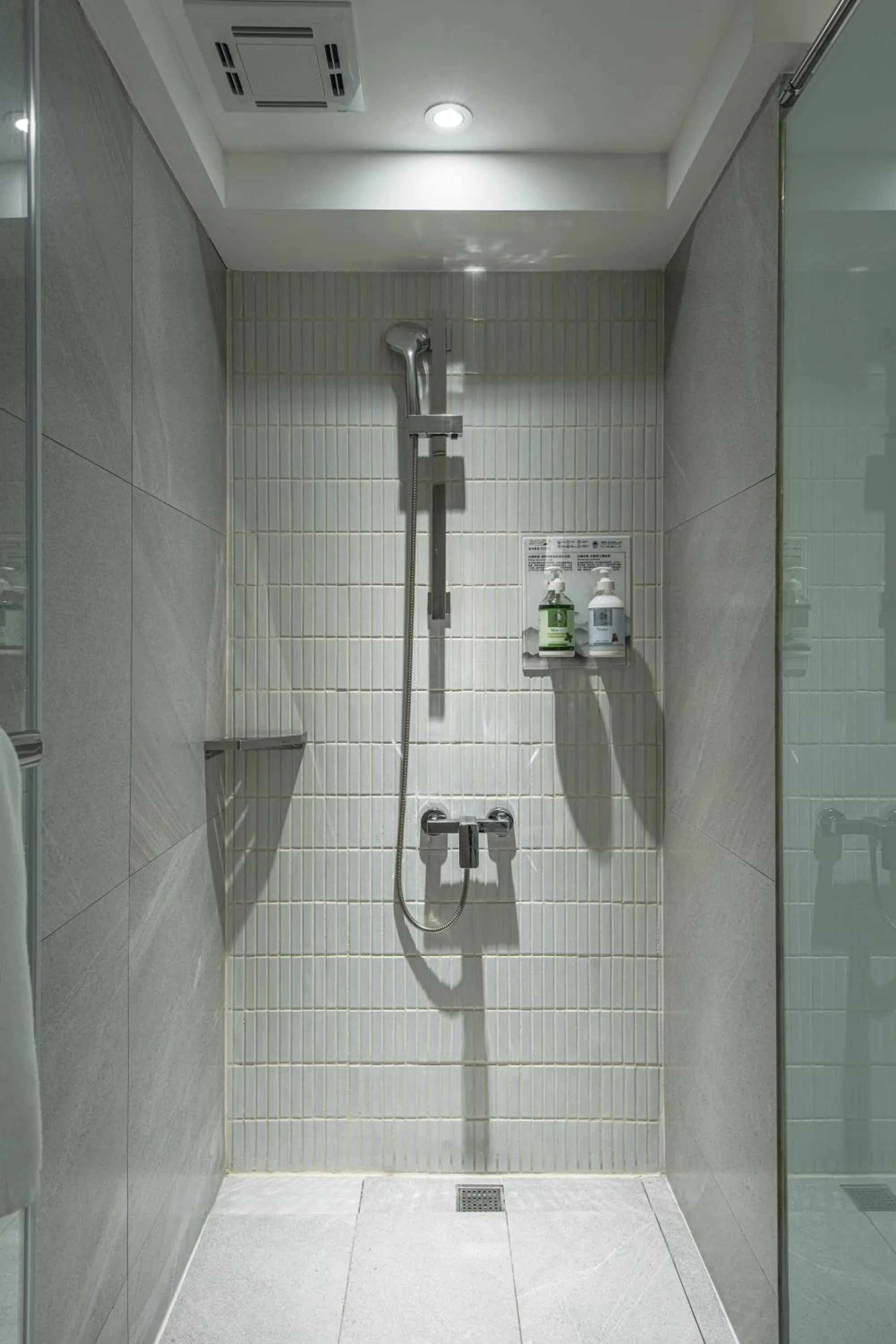 Spring Rhapsody Hotel