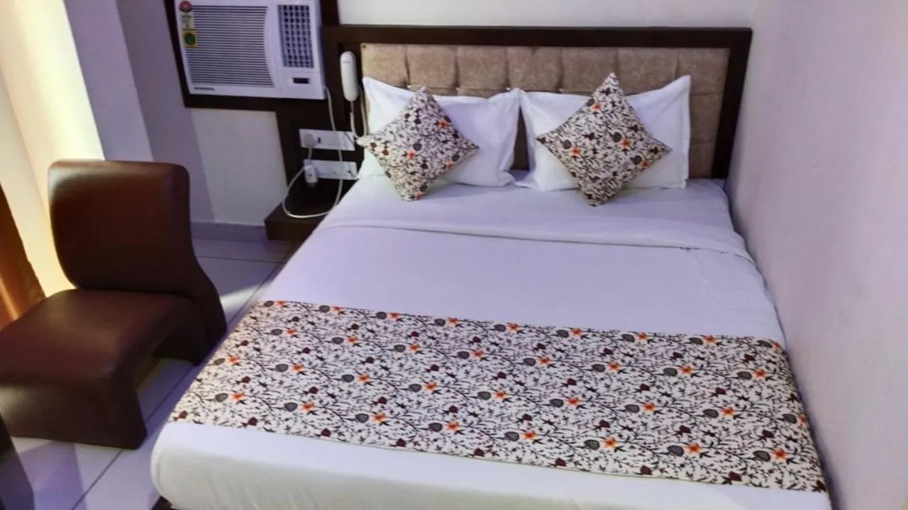 Photo of the whole room, Bed in Hotel Bagga Kuteer