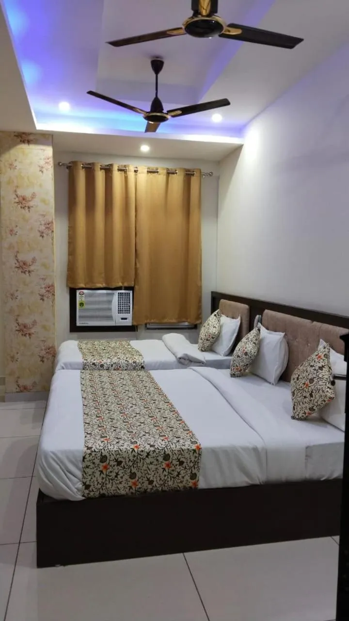 Photo of the whole room, Bed in Hotel Bagga Kuteer