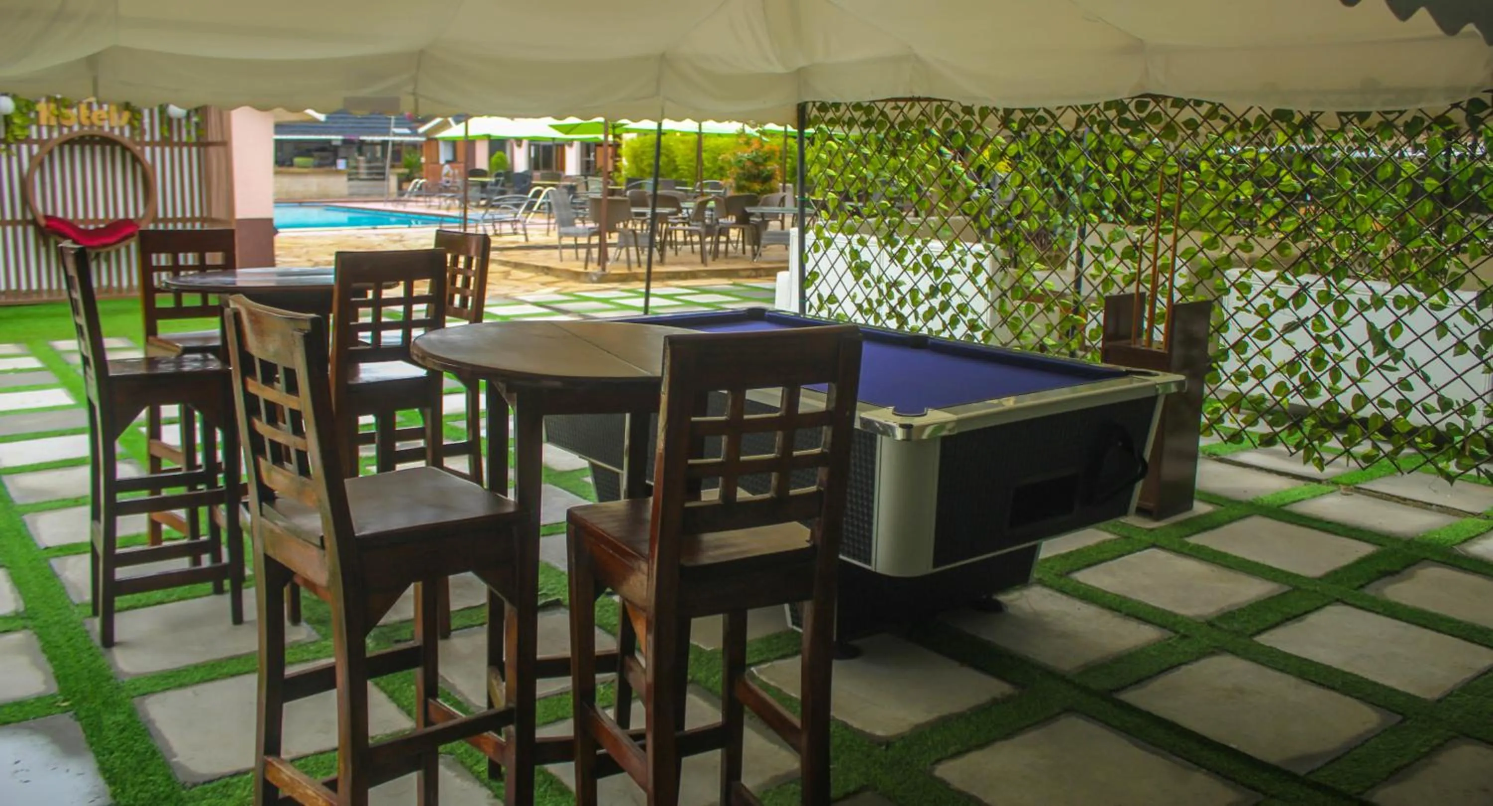 Restaurant/places to eat in 67 Airport Hotel Nairobi