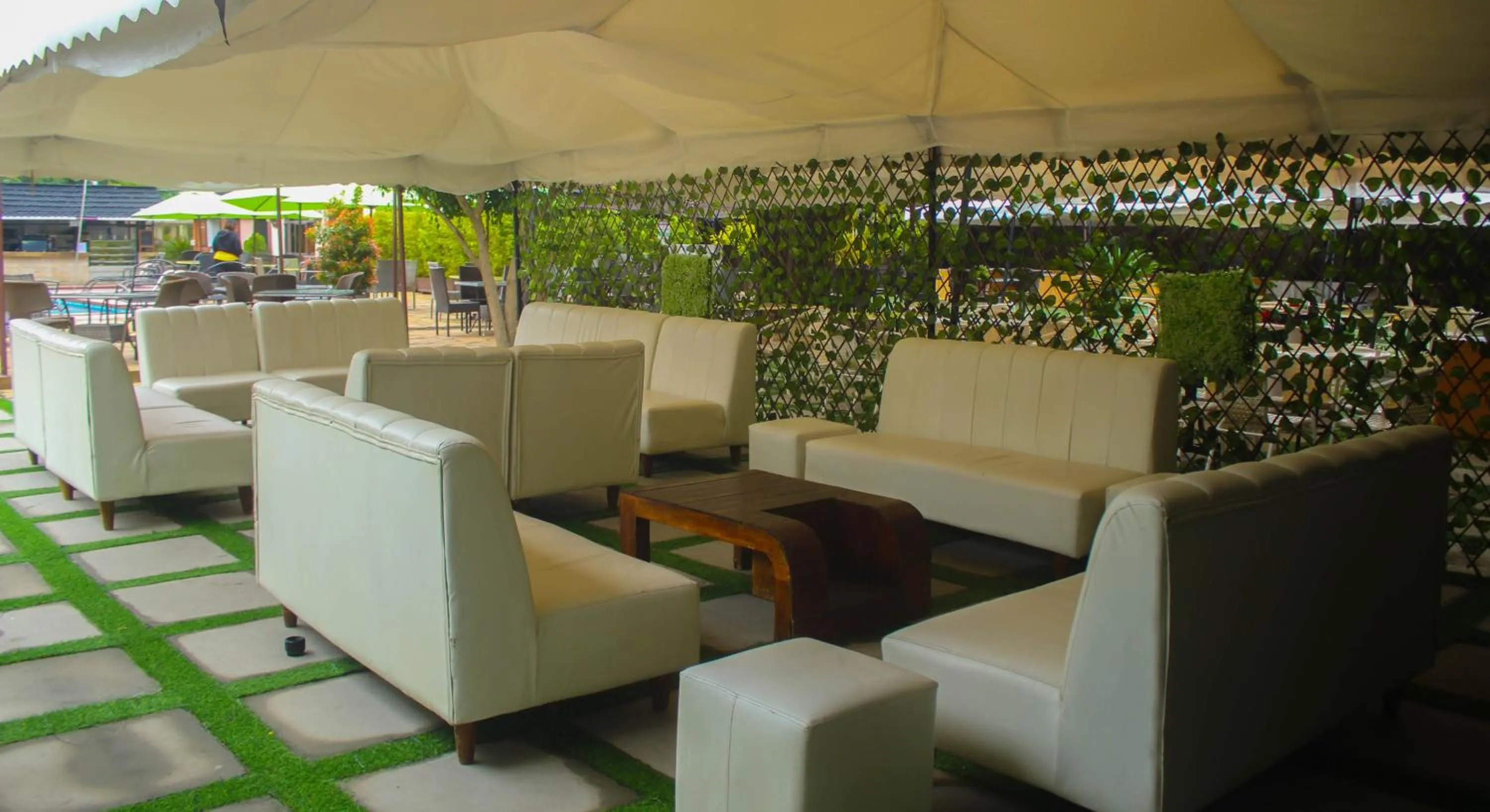 Restaurant/places to eat in 67 Airport Hotel Nairobi