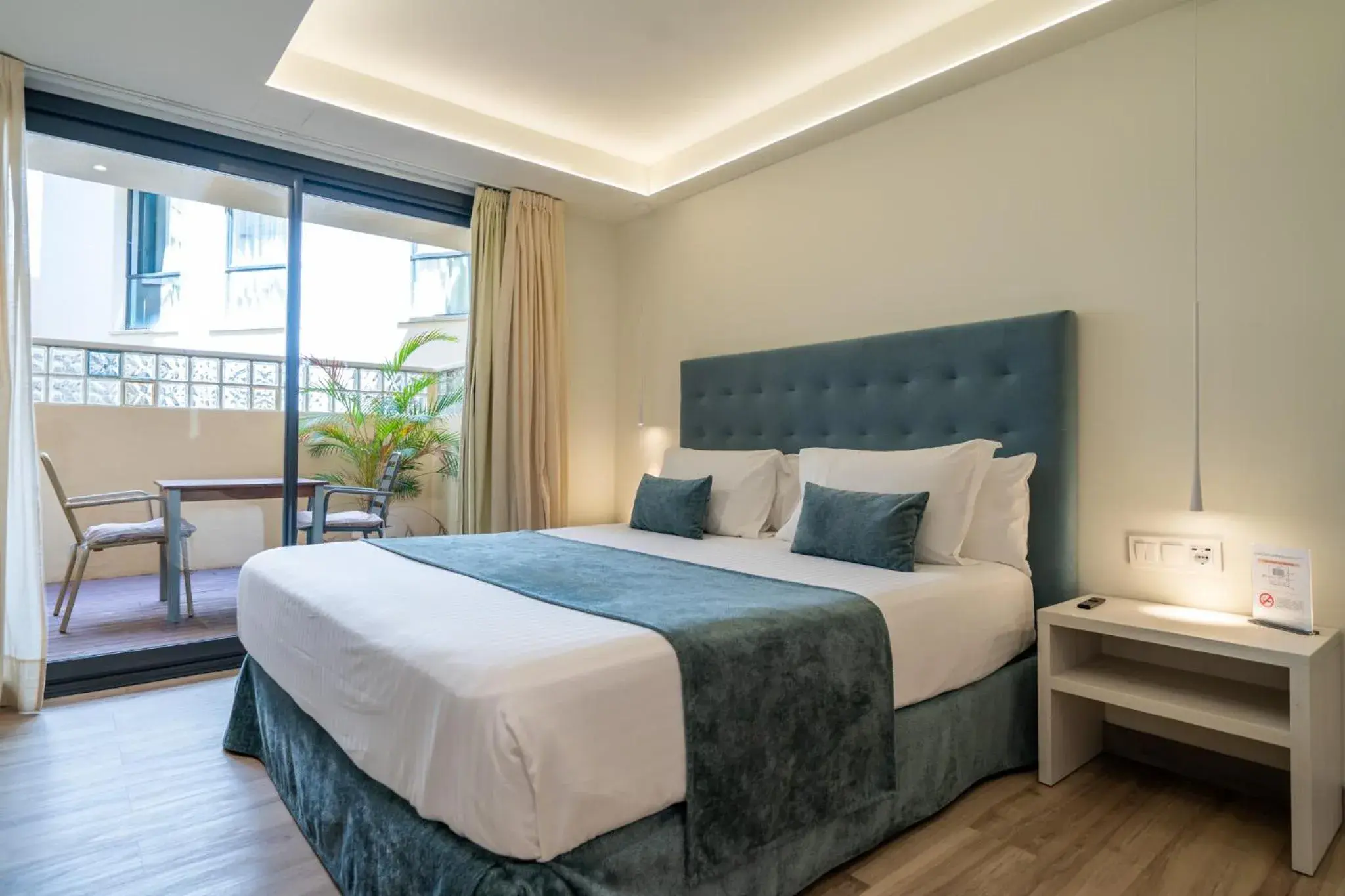 Bed in Hotel Concordia Barcelona Bed in Hotel Concordia Barcelona