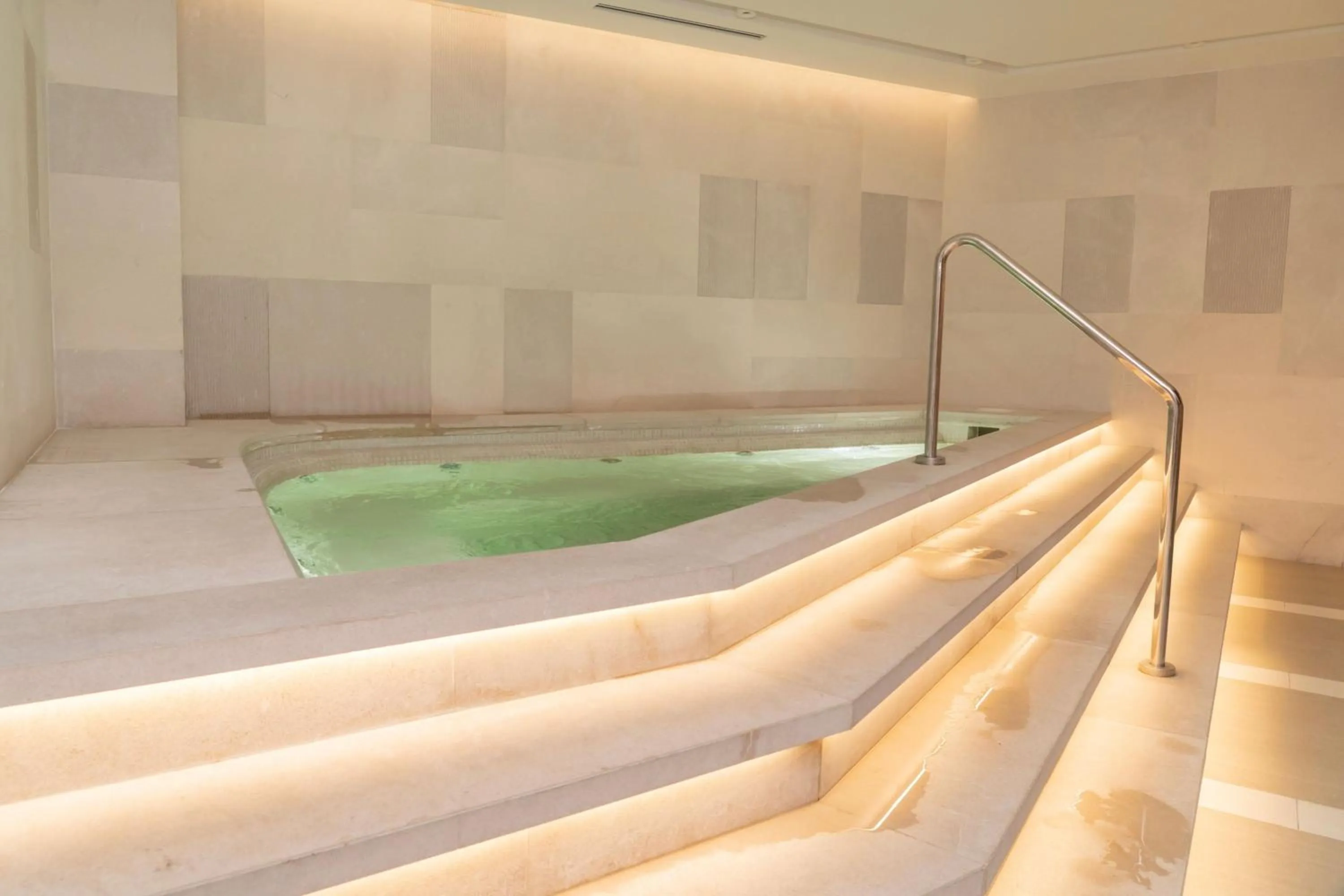 Swimming pool in Burdock Hotel Istanbul, Autograph Collection