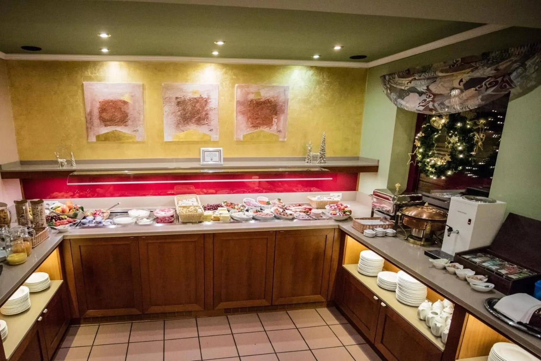 Buffet breakfast in Hotel Restaurant Zur Post Lohfelden