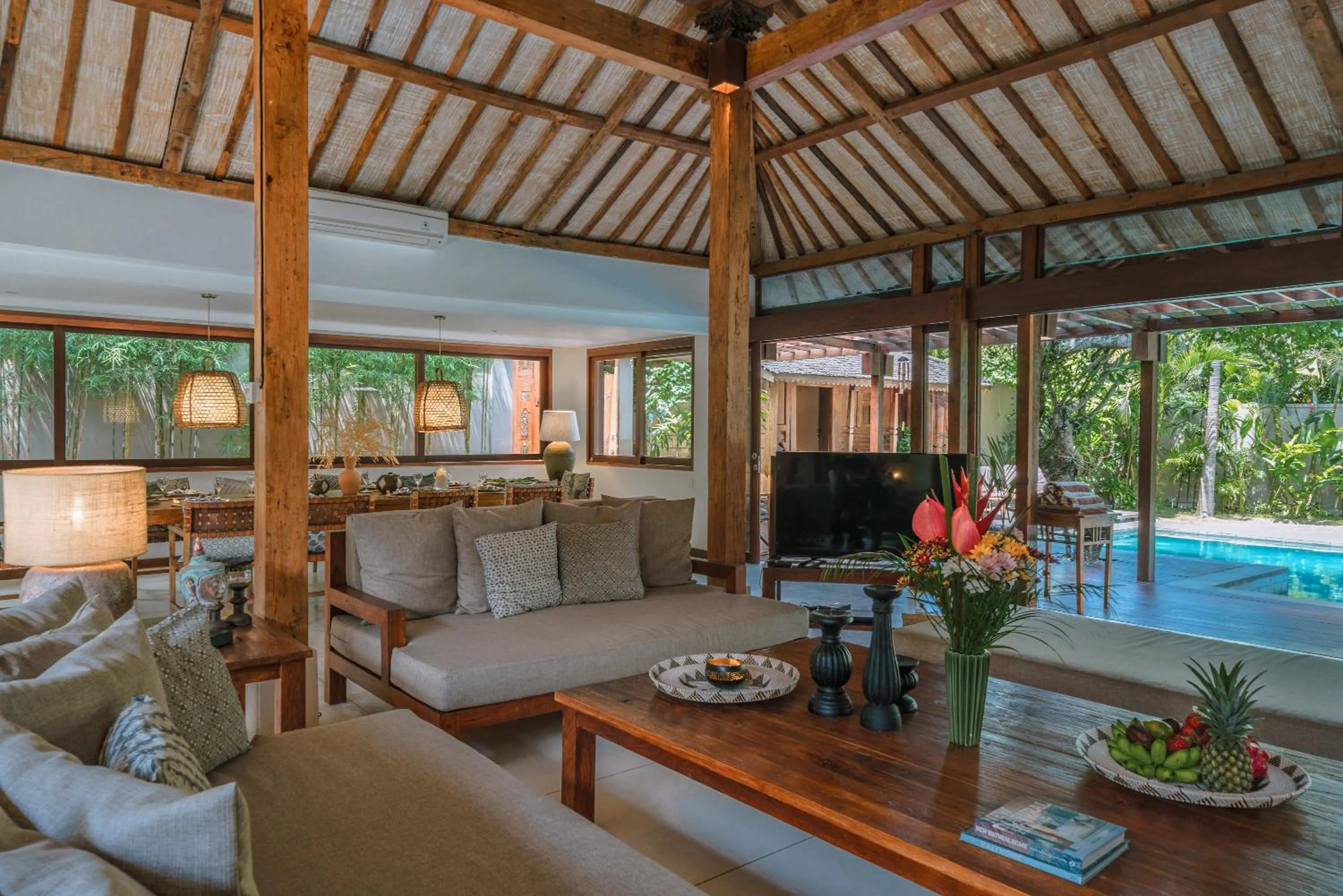 Villa Amore - Elegant 4-br Villa close to the beach