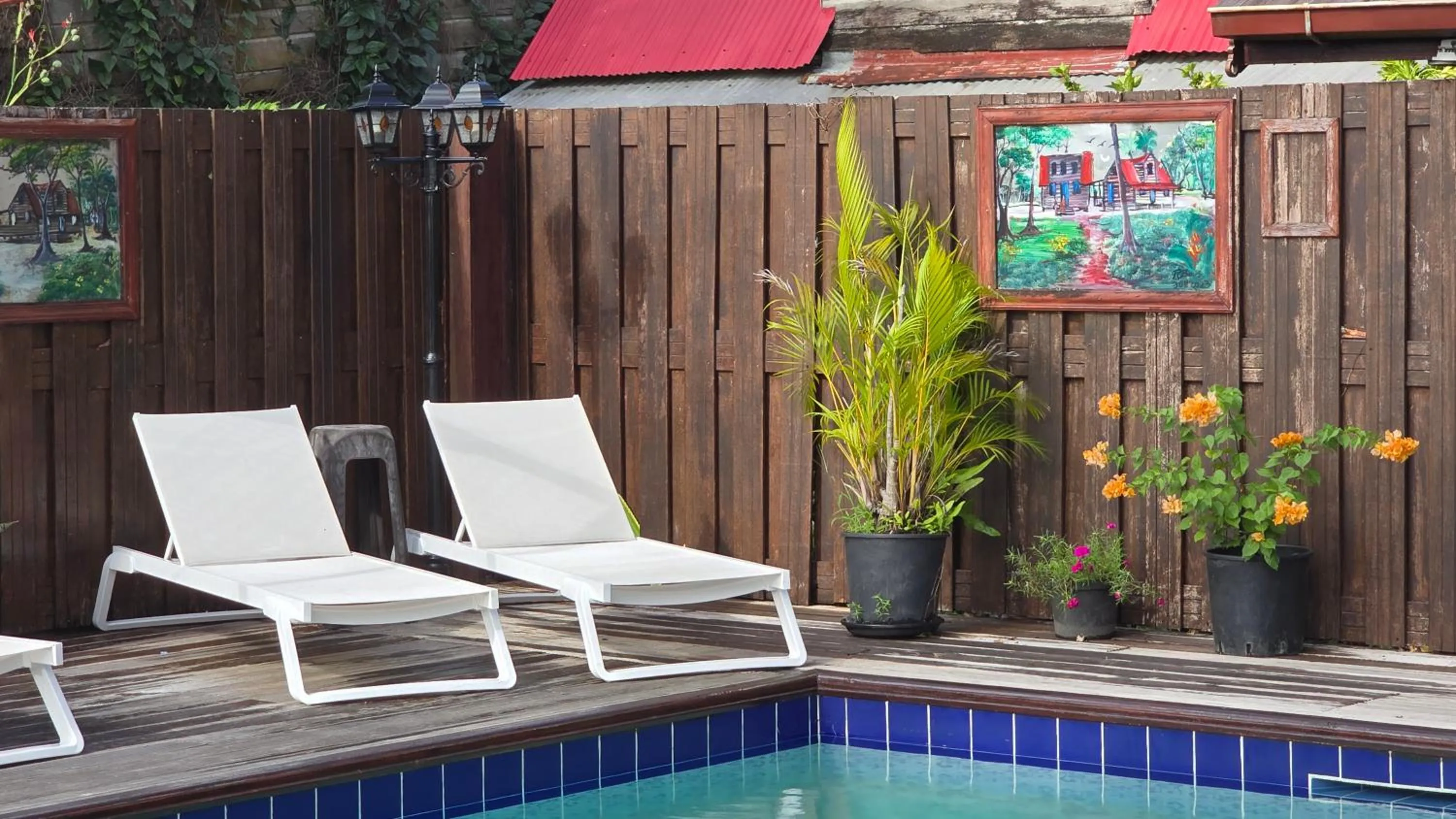 Swimming pool in Greenheart Boutique Hotel