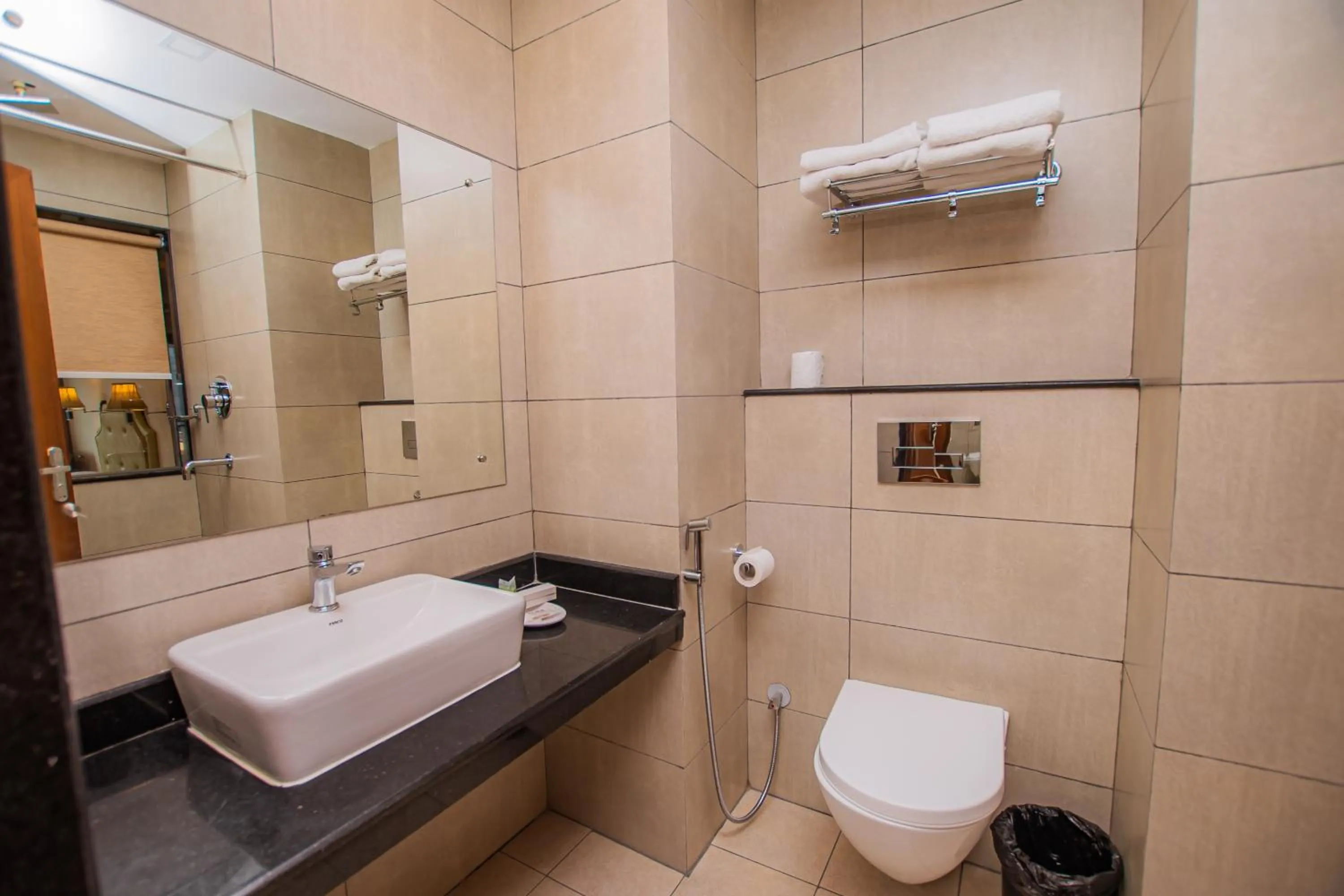 Bathroom in Hotel Fewa Trip