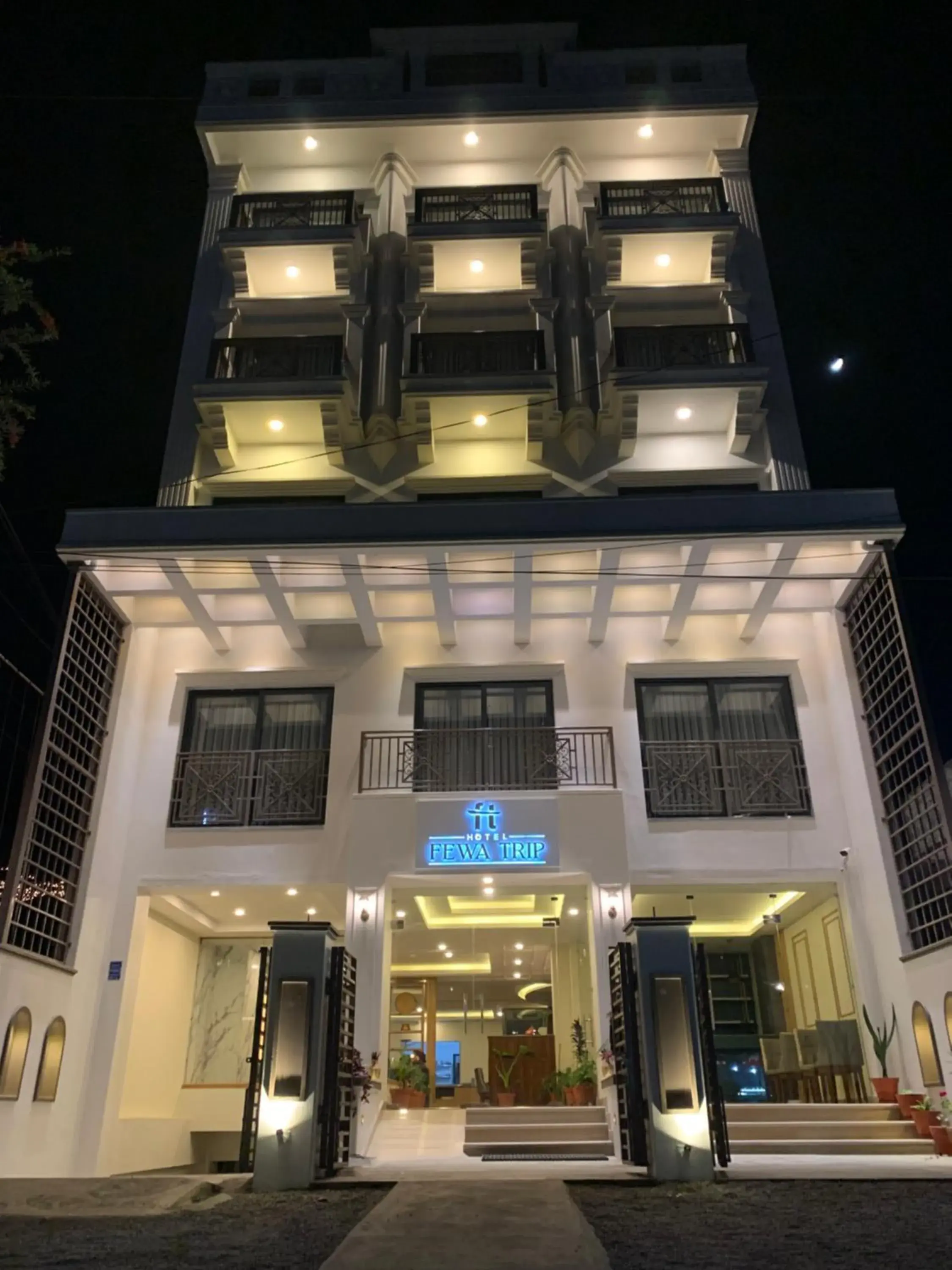 Property building in Hotel Fewa Trip Property building in Hotel Fewa Trip