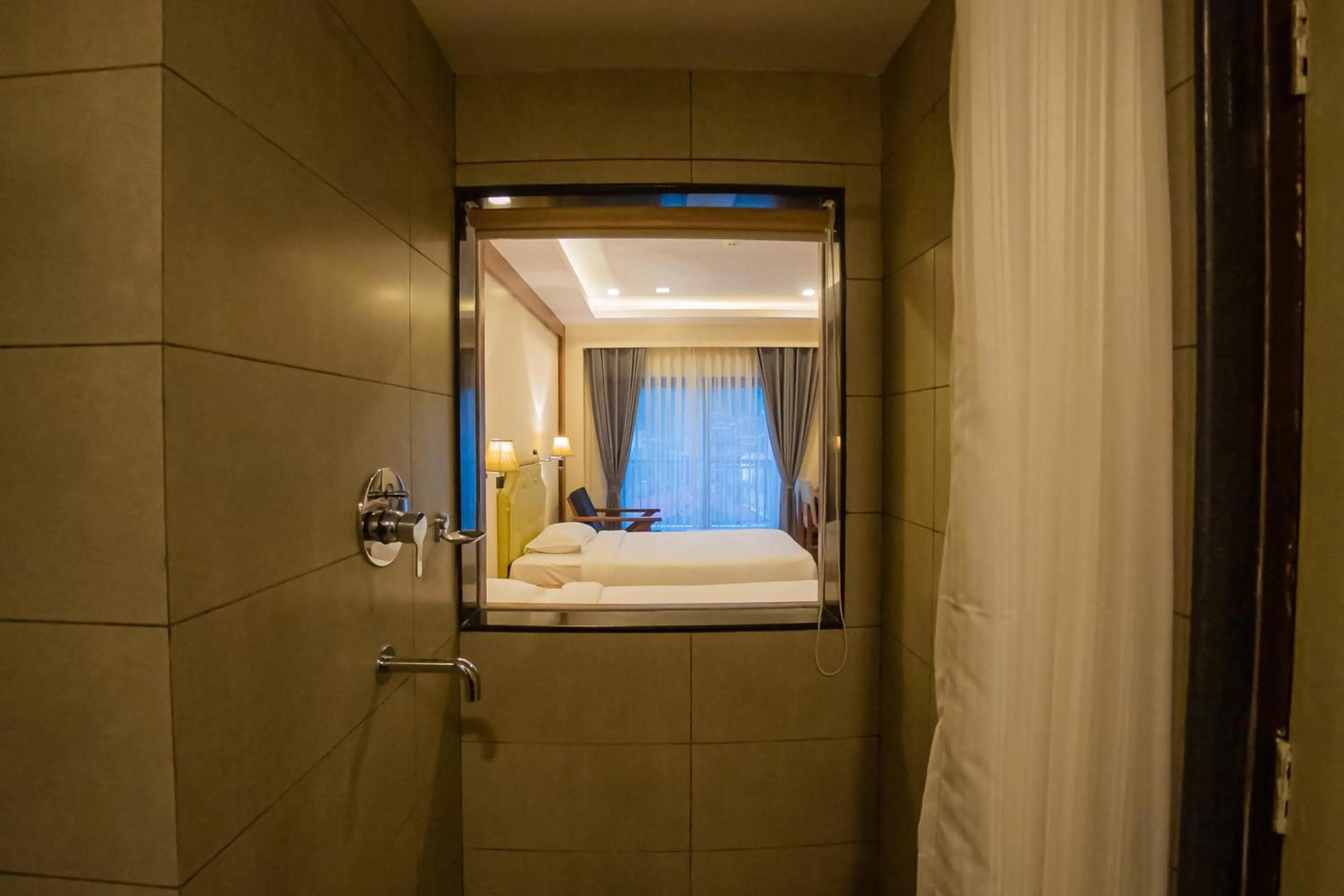 Bathroom in Hotel Fewa Trip