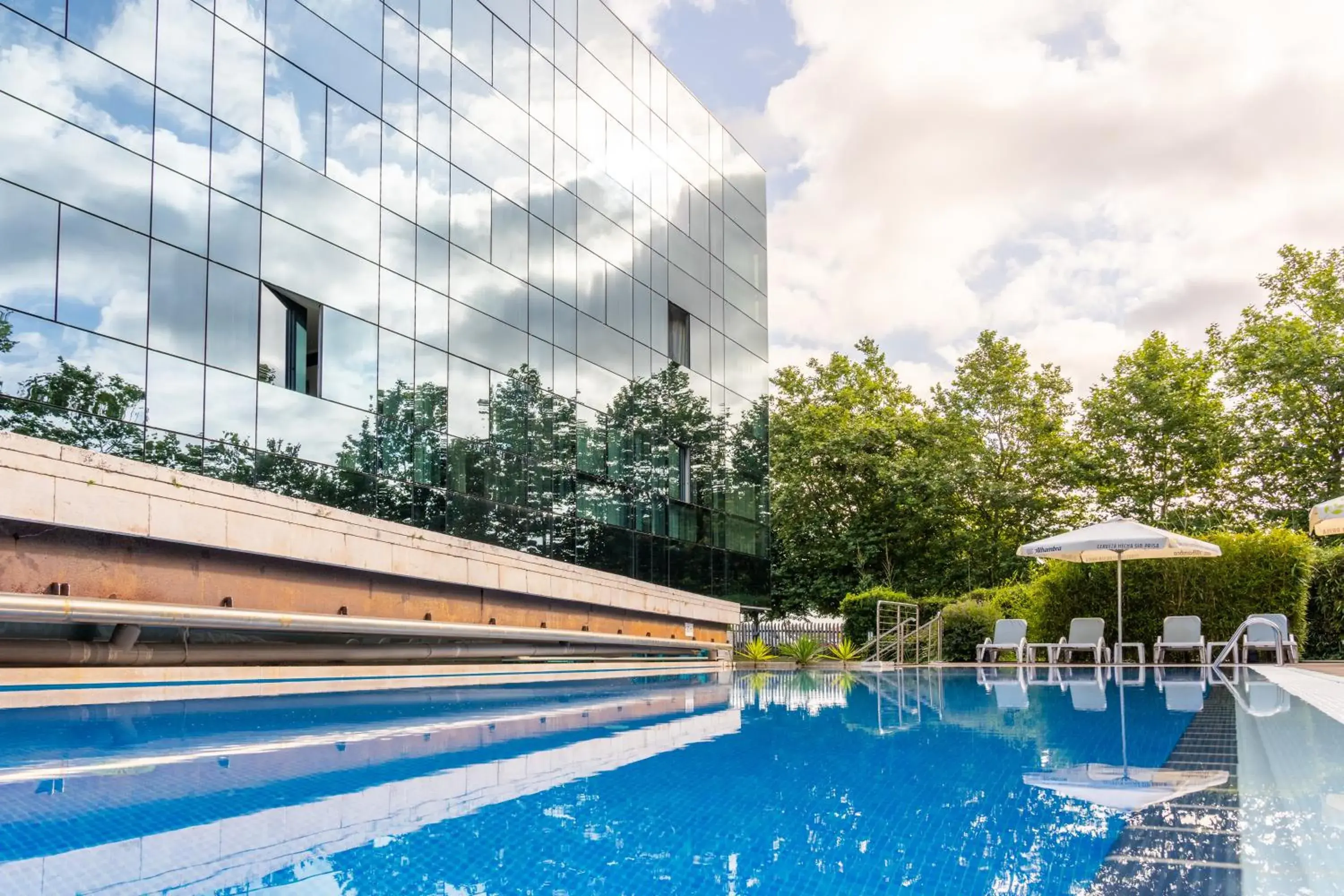 Swimming pool in Abba Playa Gijón Swimming pool in Abba Playa Gijón