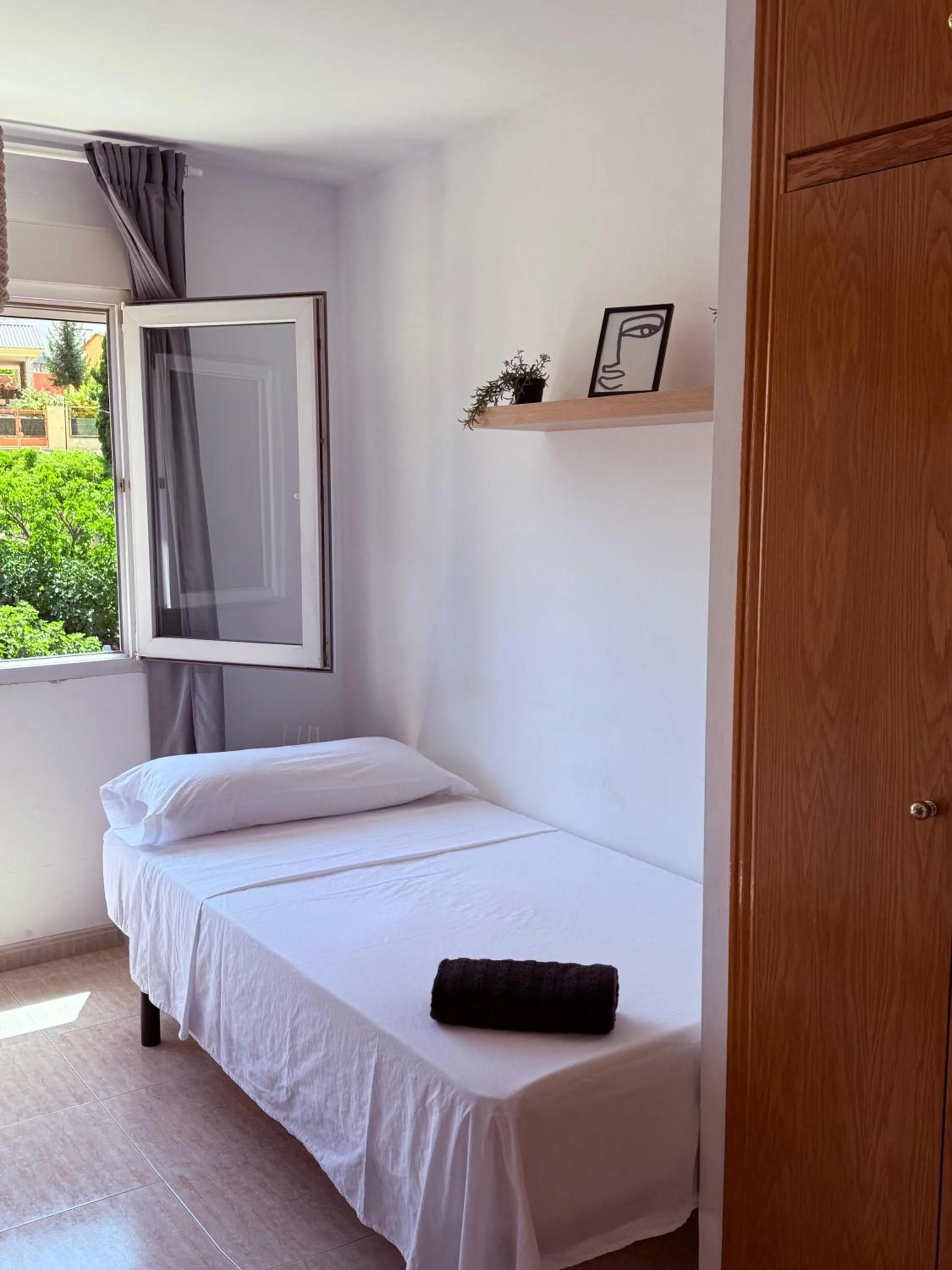 Bed in Residencial Alcoy