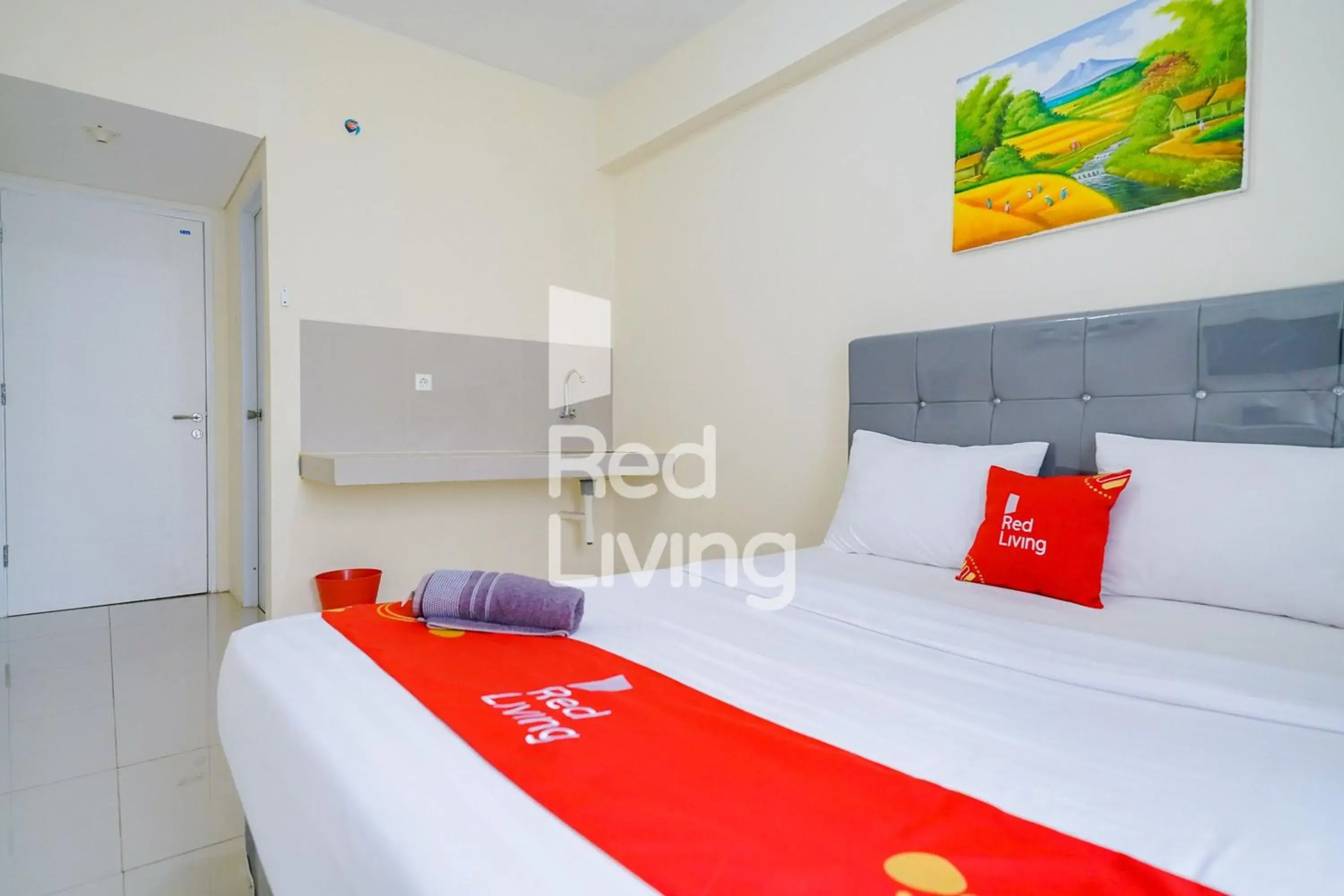 Bedroom, Bed in RedLiving Apartemen Bogorienze Resort - Skyland Tower A Bedroom, Bed in RedLiving Apartemen Bogorienze Resort - Skyland Tower A