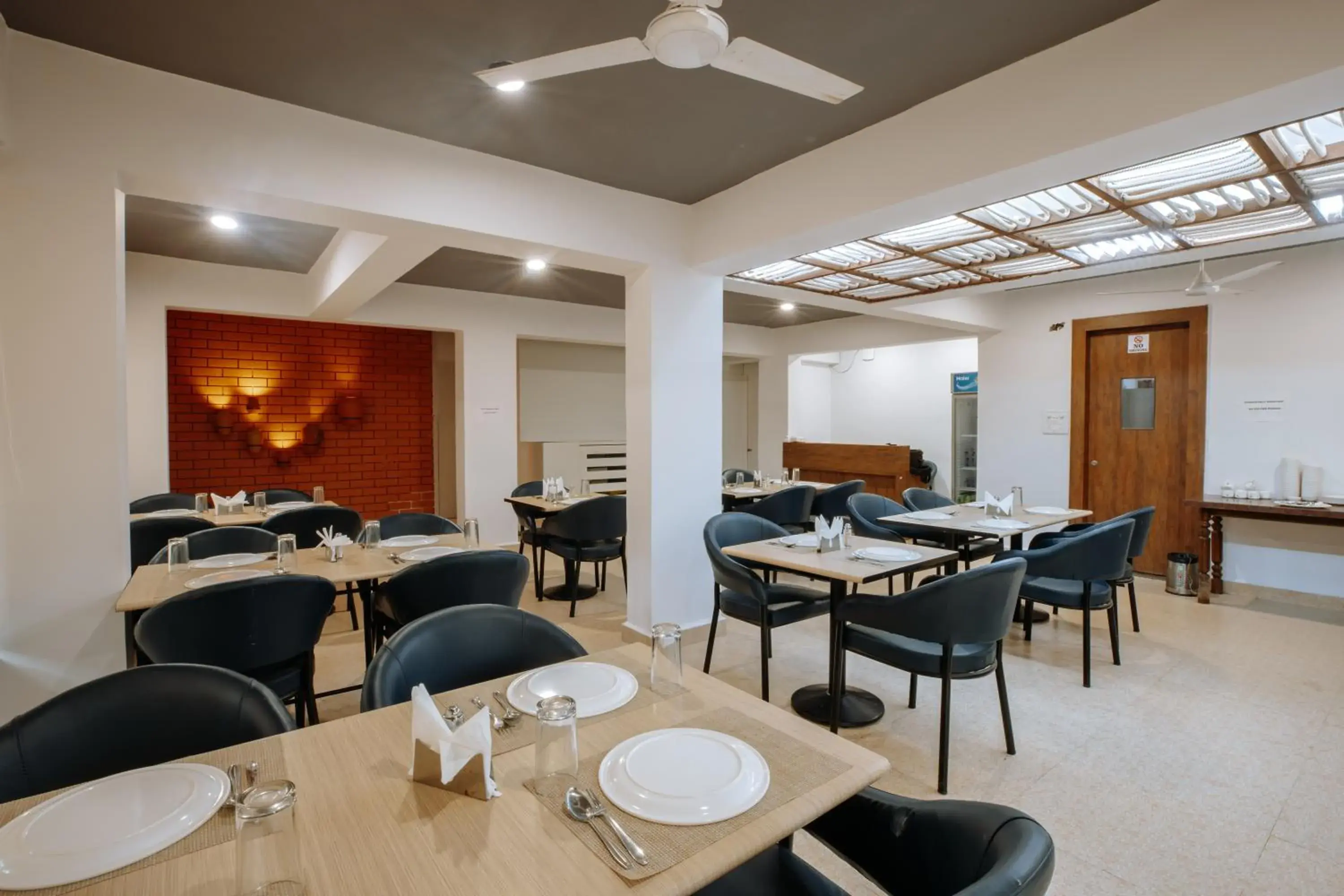 Restaurant/places to eat in Kay's Calangute Resort Service Apartments - Near Calangute Beach Restaurant/places to eat in Kay's Calangute Resort Service Apartments - Near Calangute Beach