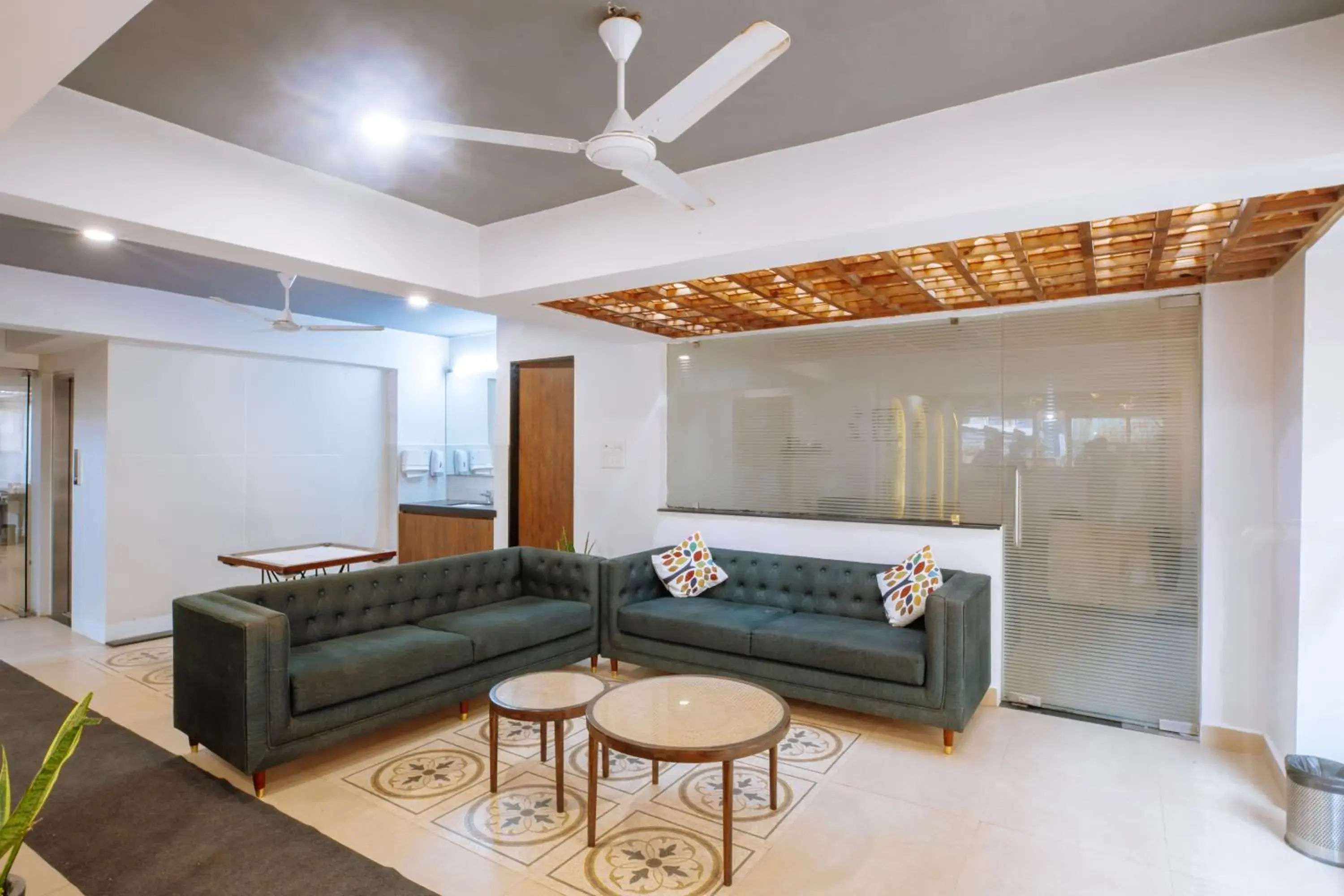 Living room in Kay's Calangute Resort Service Apartments - Near Calangute Beach Living room in Kay's Calangute Resort Service Apartments - Near Calangute Beach