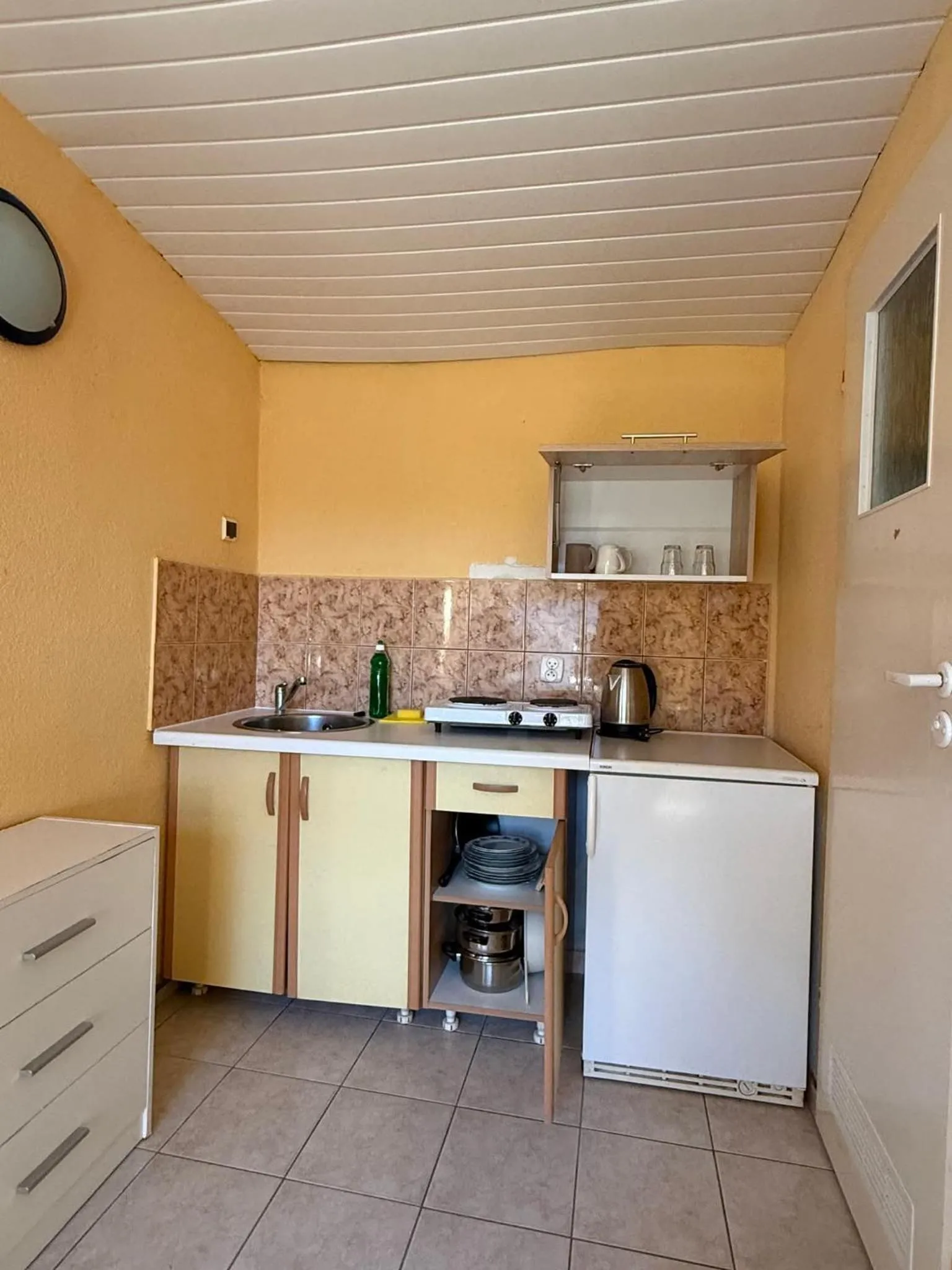 Kitchen or kitchenette in Ośrodek Wypoczynkowy Jelonek