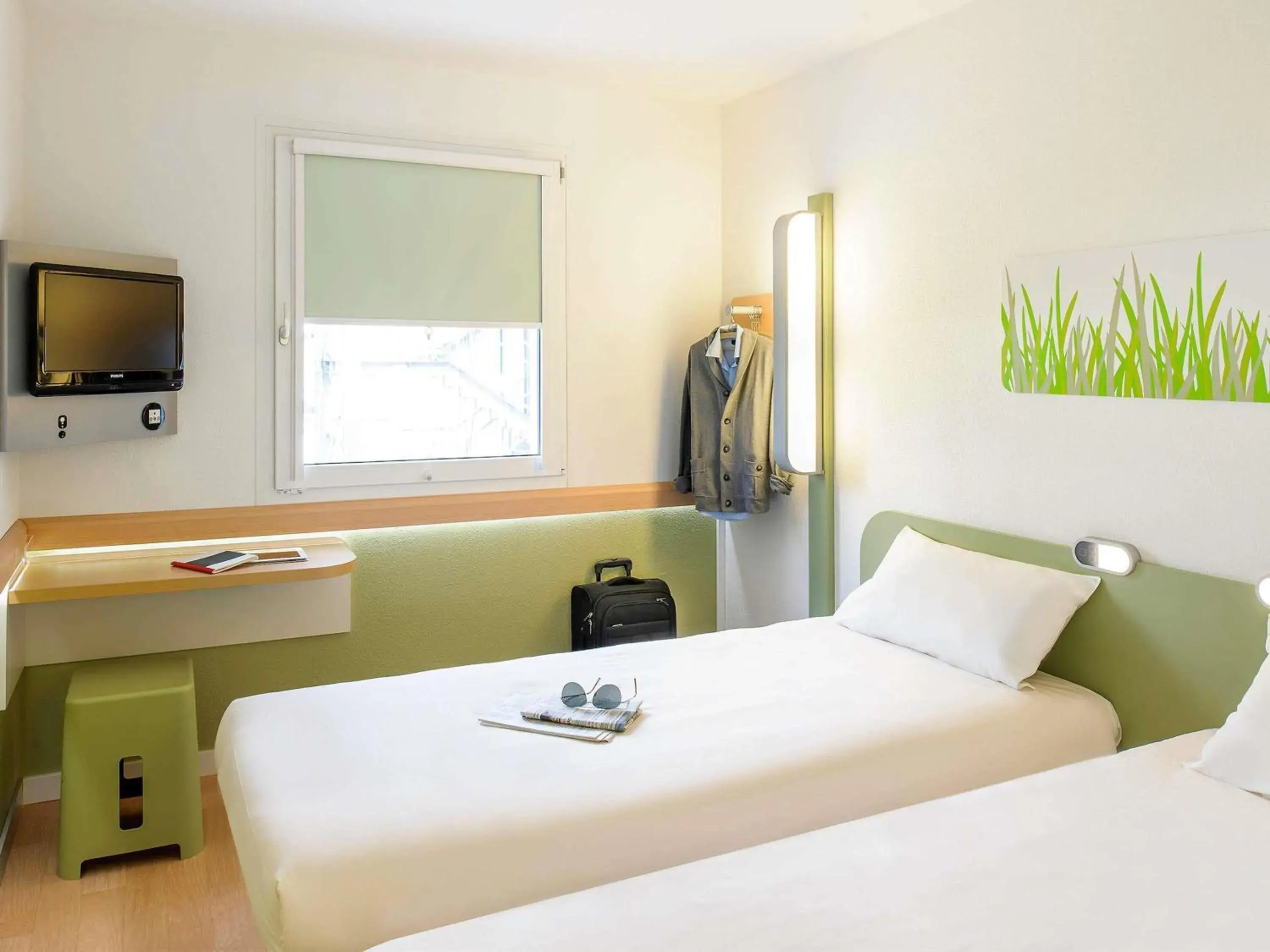 Bedroom, Bed in Ibis budget Les Sables d'Olonne Bedroom, Bed in Ibis budget Les Sables d'Olonne