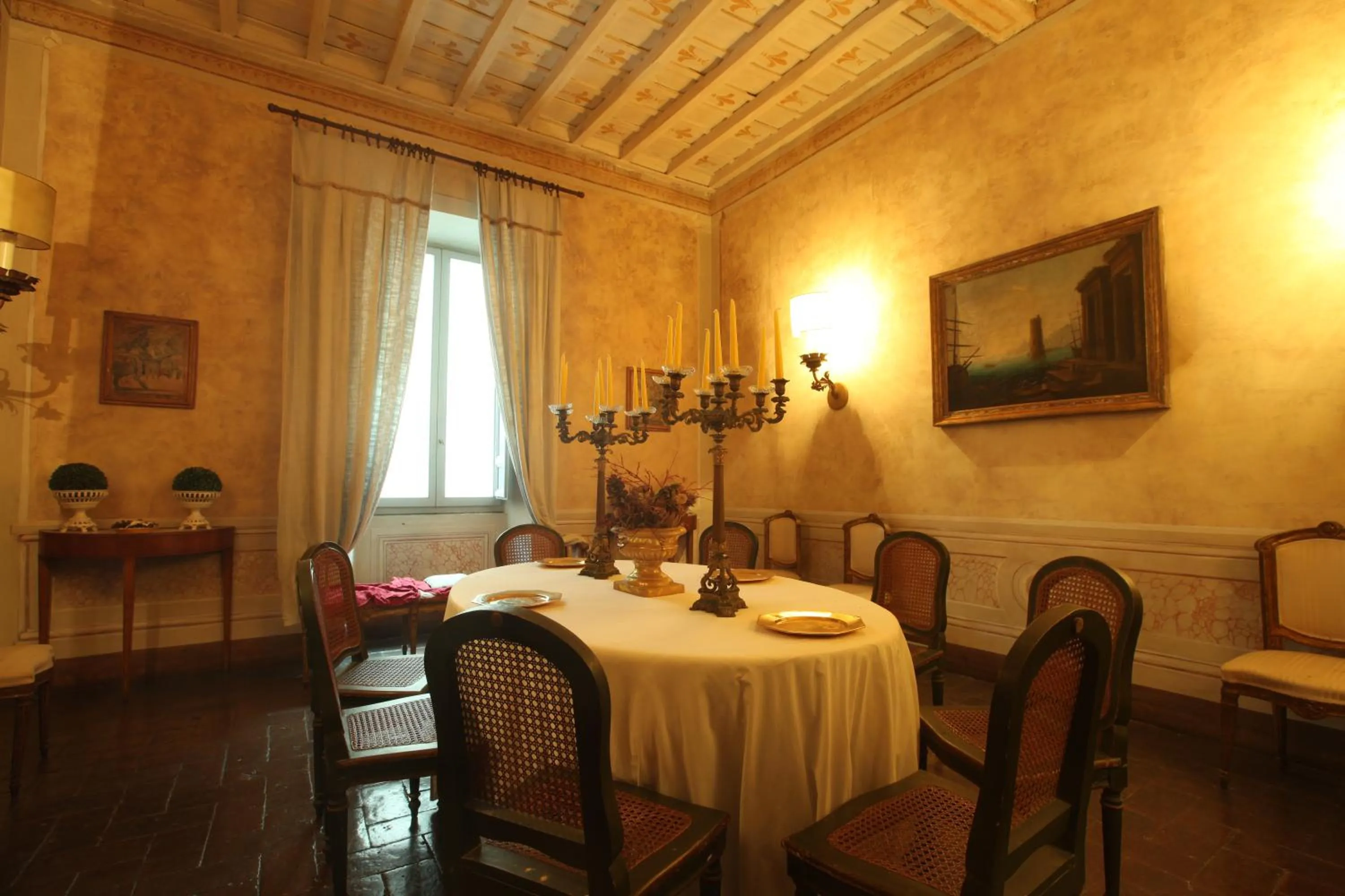 Restaurant/places to eat in VesConte Residenza D'epoca dal 1533