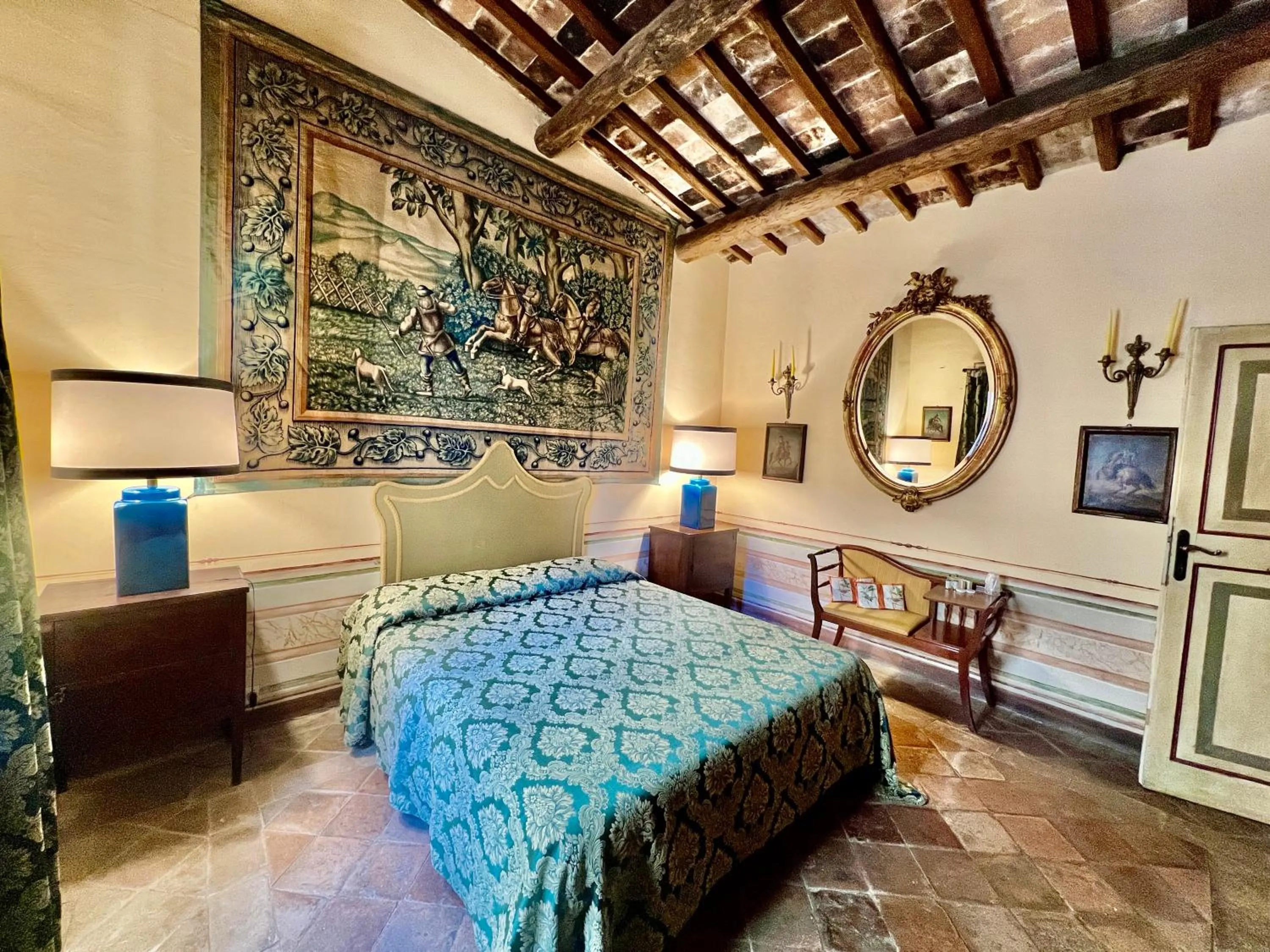 Bed in VesConte Residenza D'epoca dal 1533