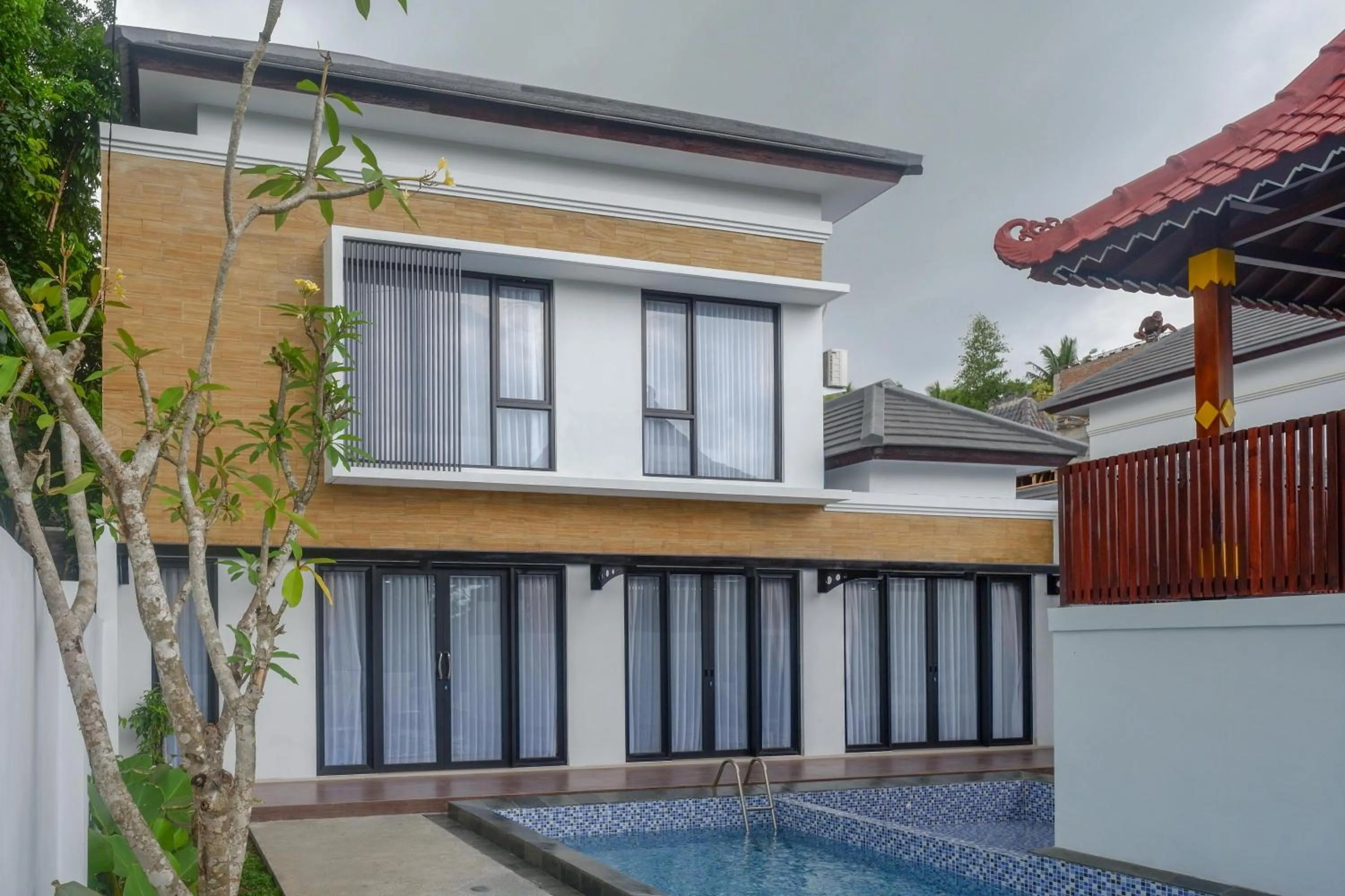 Balcony/Terrace in The Lavana Greenkhaza Villa Jogja