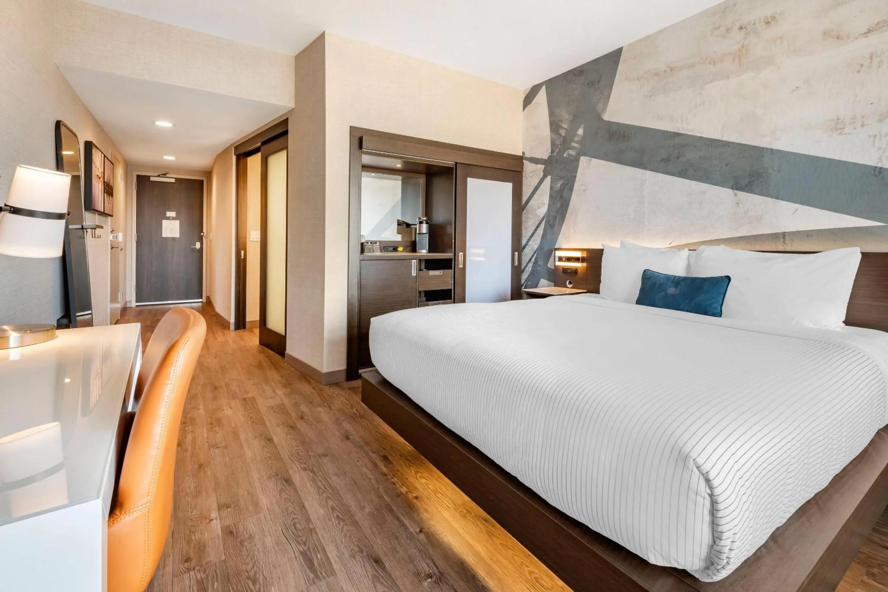 Bedroom, Bed in Cambria Hotel Minneapolis Downtown