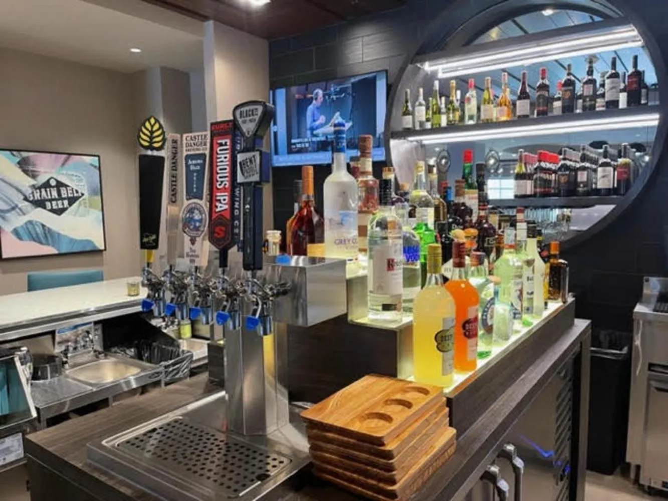 Lounge or bar in Cambria Hotel Minneapolis Downtown