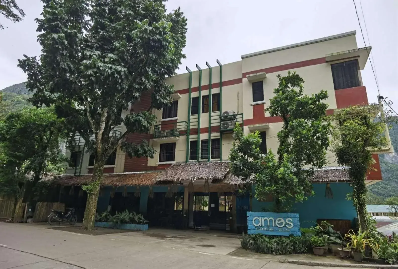 Property building in Amos Pili Tree Inn powered by Cocotel Property building in Amos Pili Tree Inn powered by Cocotel