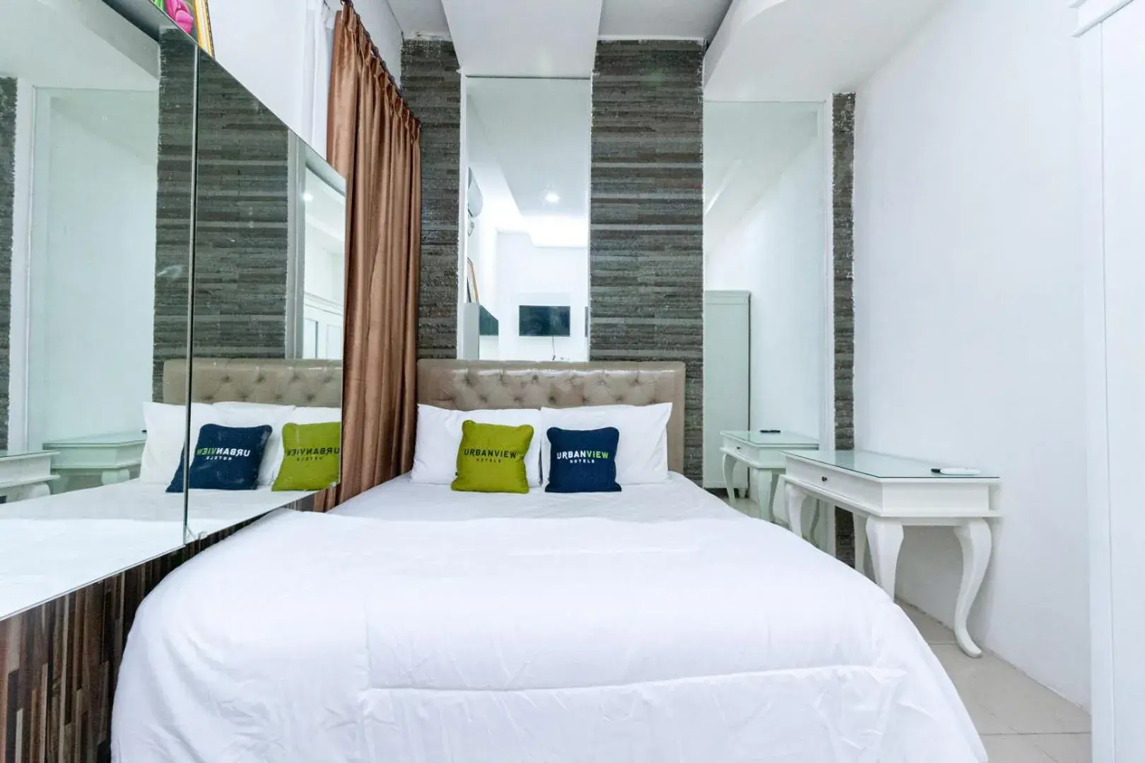 Bedroom, Bed in Urbanview Daniela Jambi by RedDoorz Bedroom, Bed in Urbanview Daniela Jambi by RedDoorz