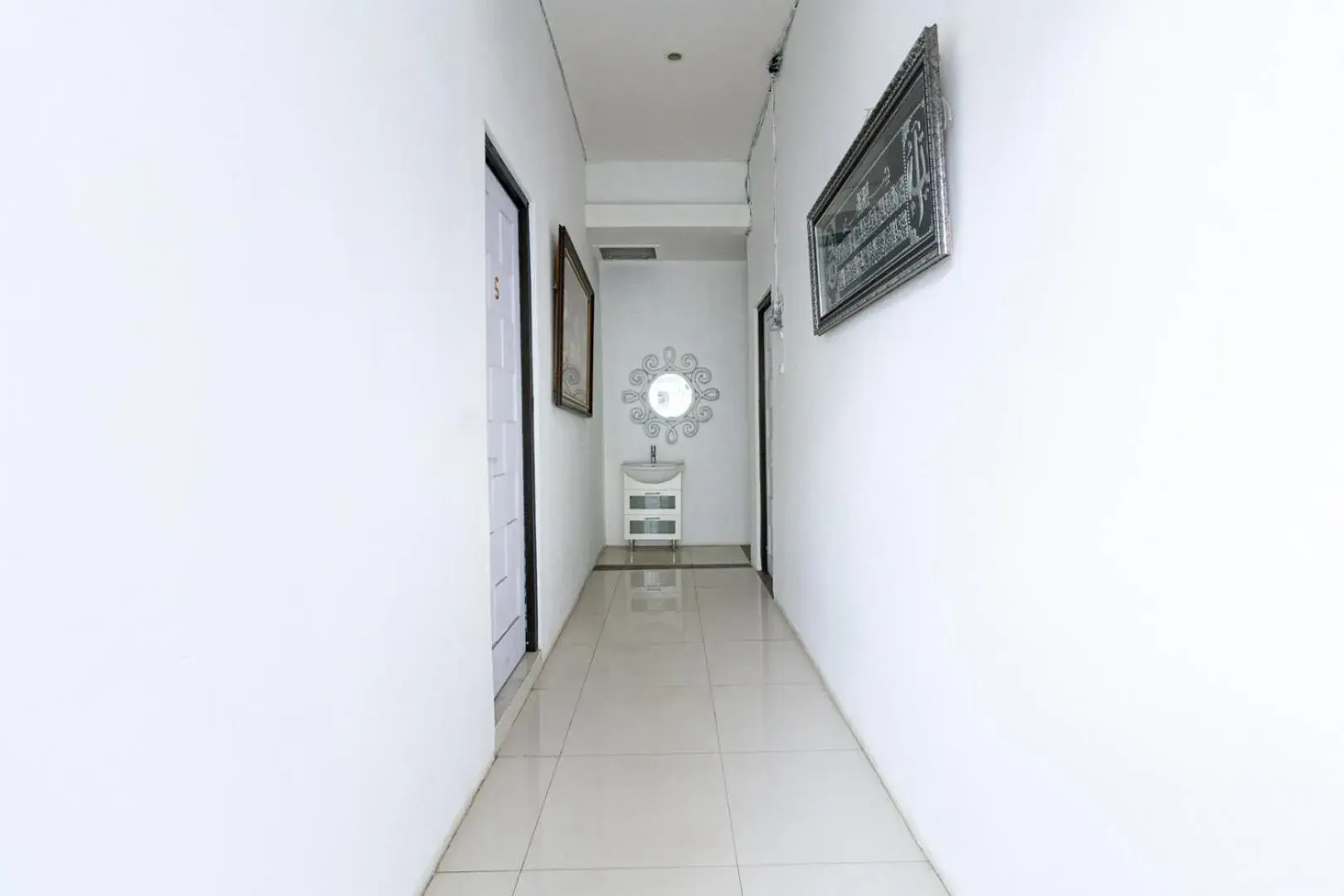 Property building in Urbanview Daniela Jambi by RedDoorz Property building in Urbanview Daniela Jambi by RedDoorz