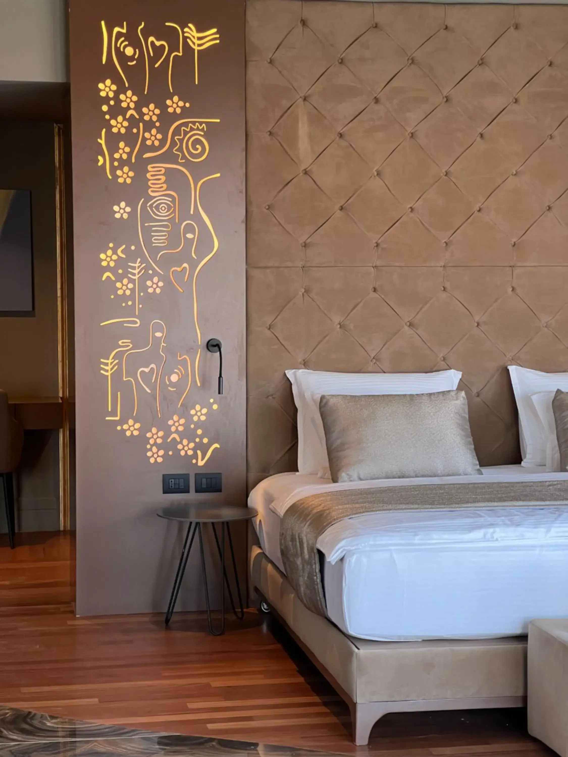 Presidential Suite with Balcony in Arka Art Hotel Presidential Suite with Balcony in Arka Art Hotel