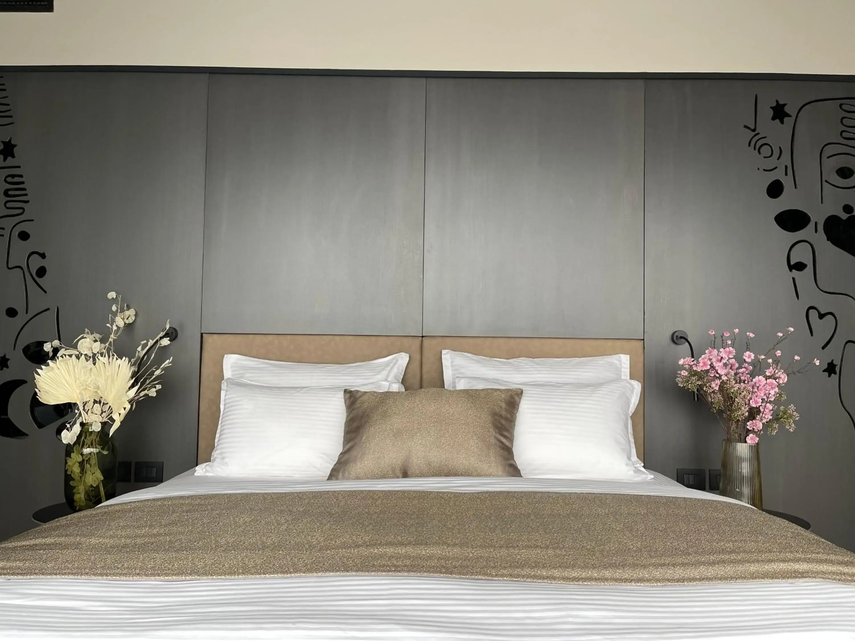 Junior Suite - single occupancy in Arka Art Hotel Junior Suite - single occupancy in Arka Art Hotel