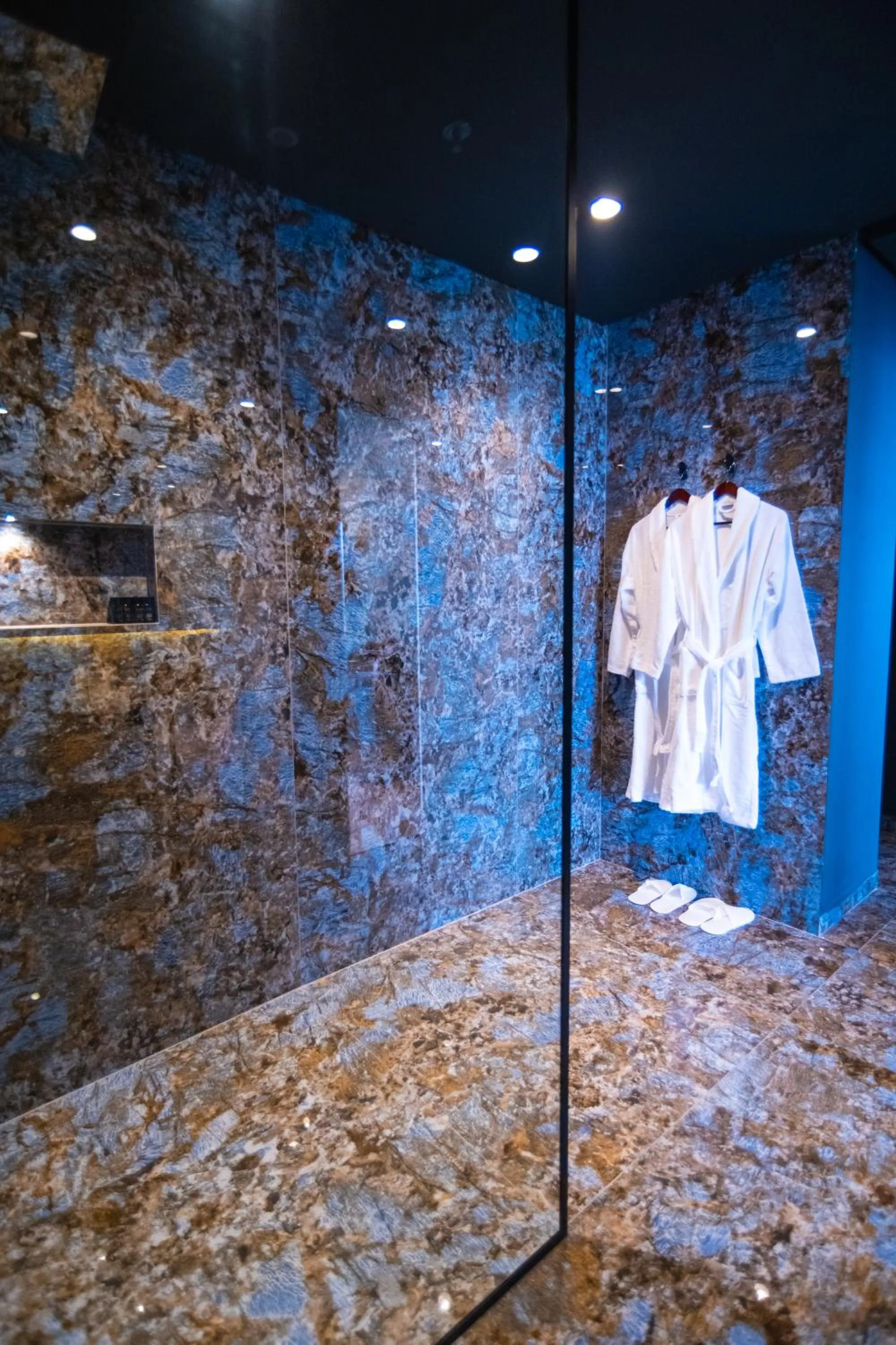 Bathroom in Arka Art Hotel