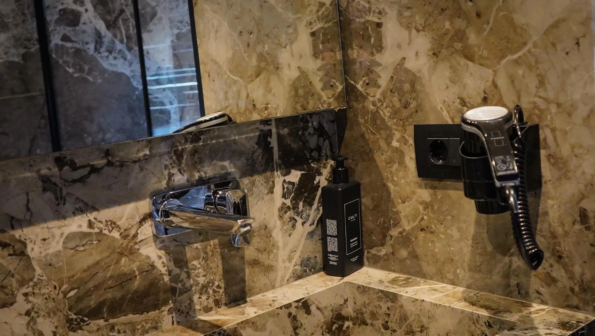 Bathroom in Arka Art Hotel