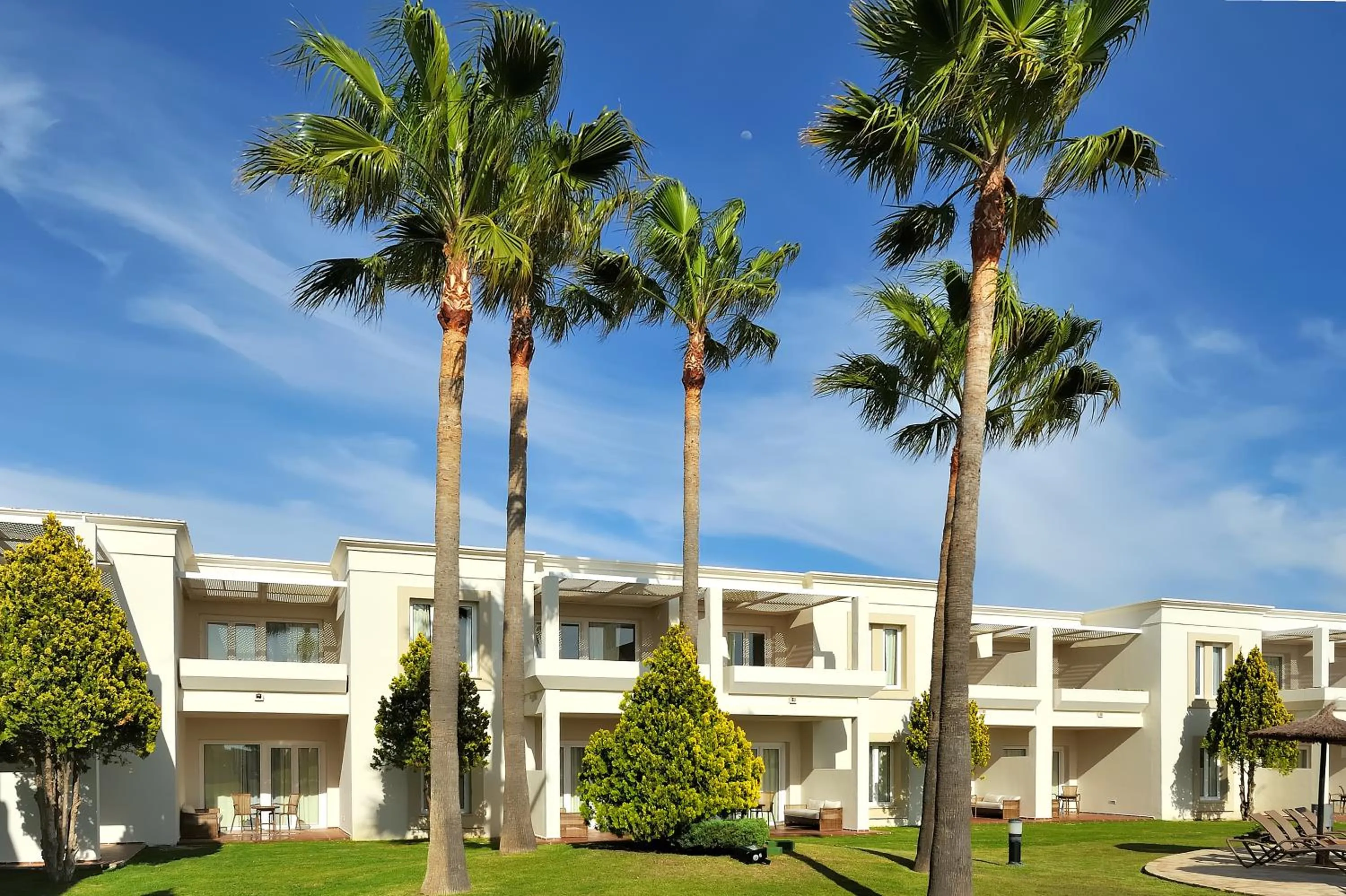 Facade/entrance in Vincci Resort Costa Golf