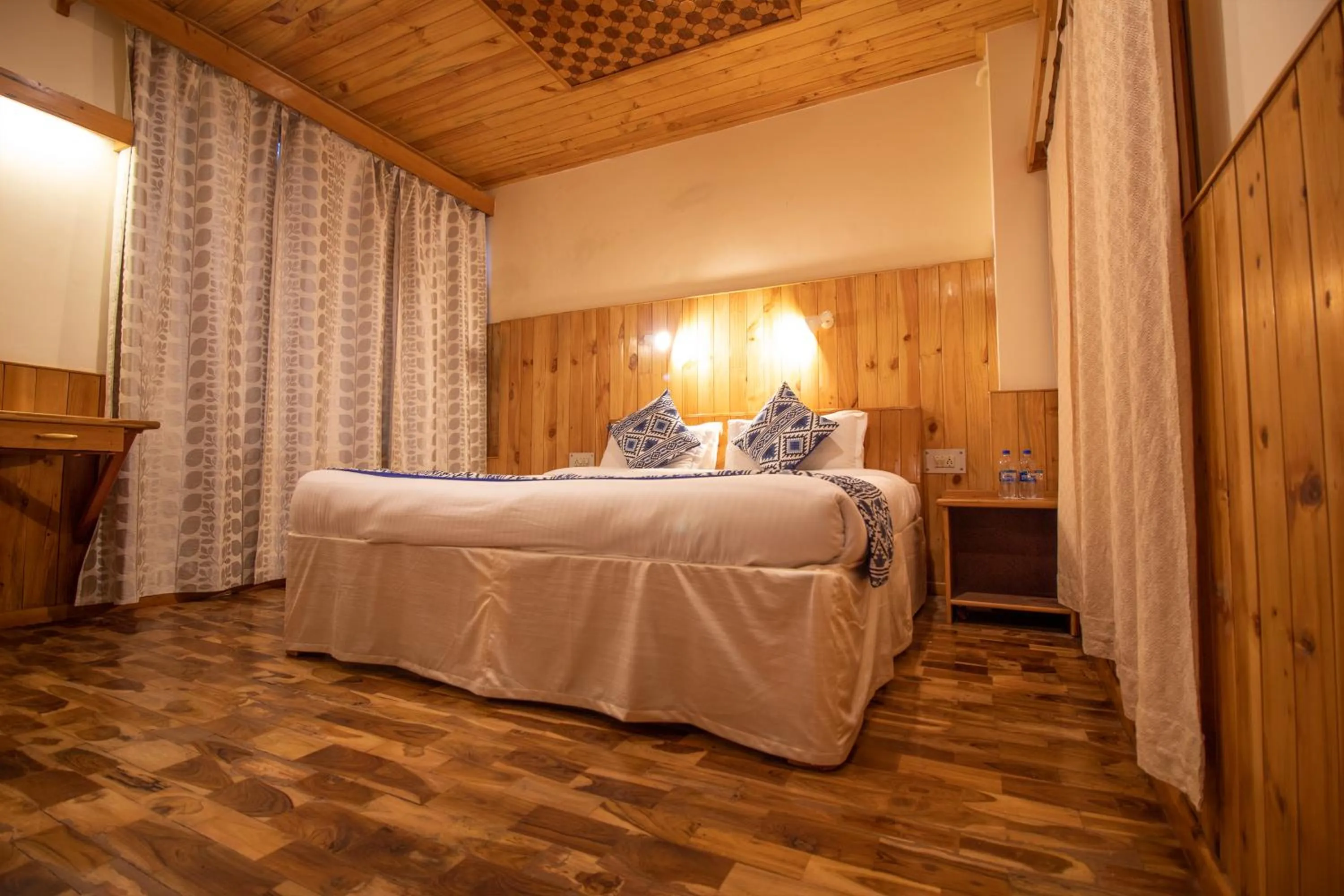 Bed in Hotel Negi's Mayflower A heritage Since 1965