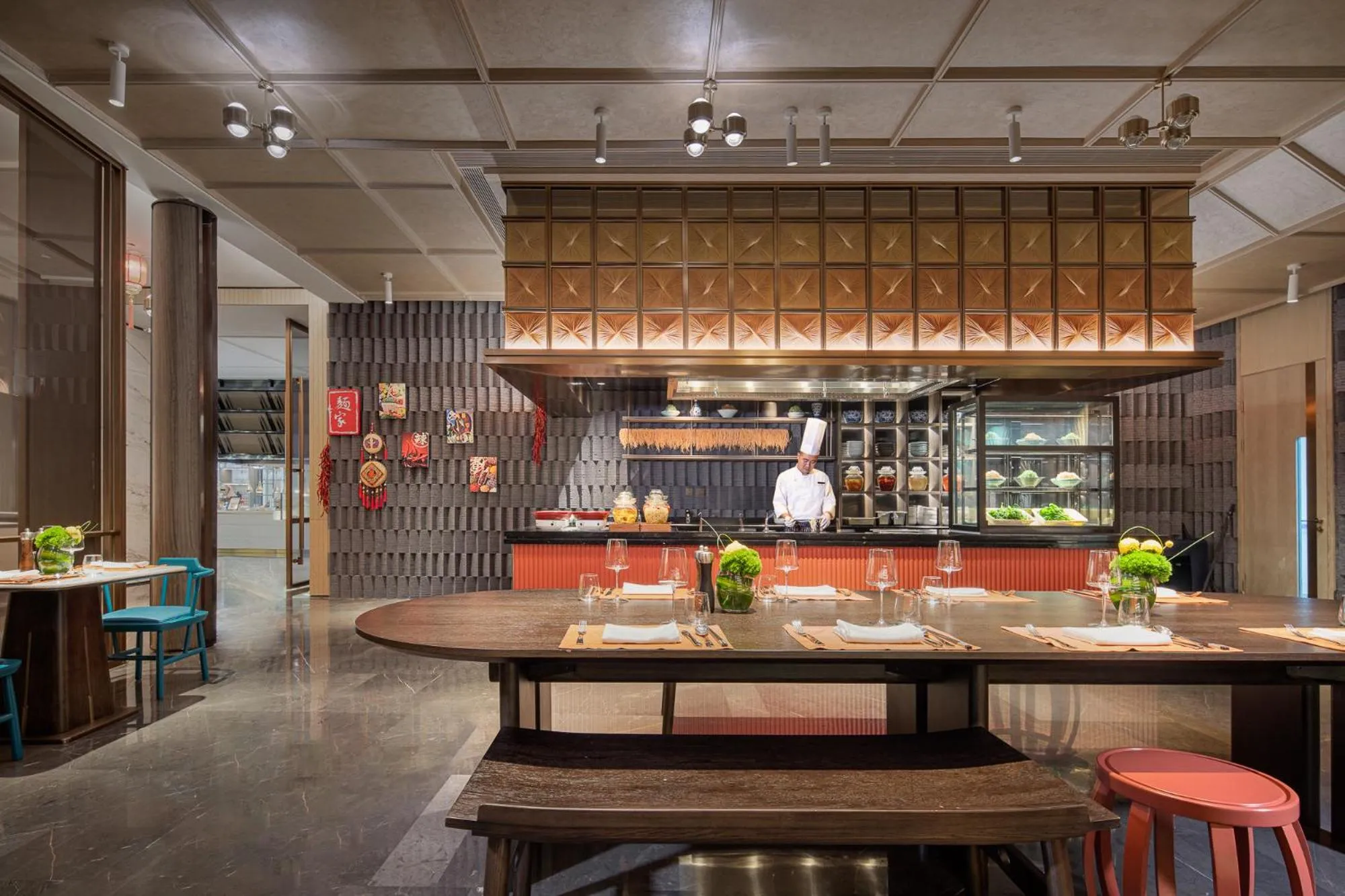 Restaurant/places to eat in Hualuxe Leshan, an IHG Hotel