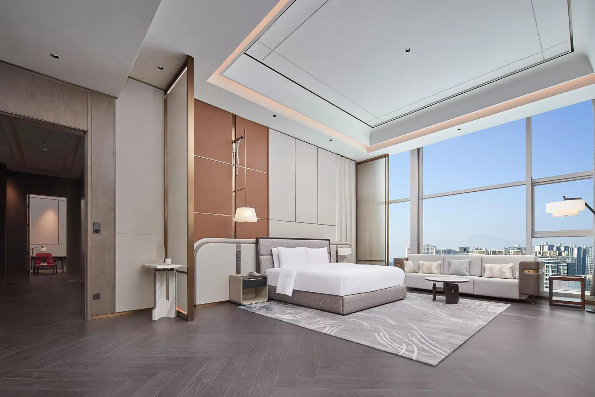 Photo of the whole room, Bed in Hualuxe Leshan, an IHG Hotel