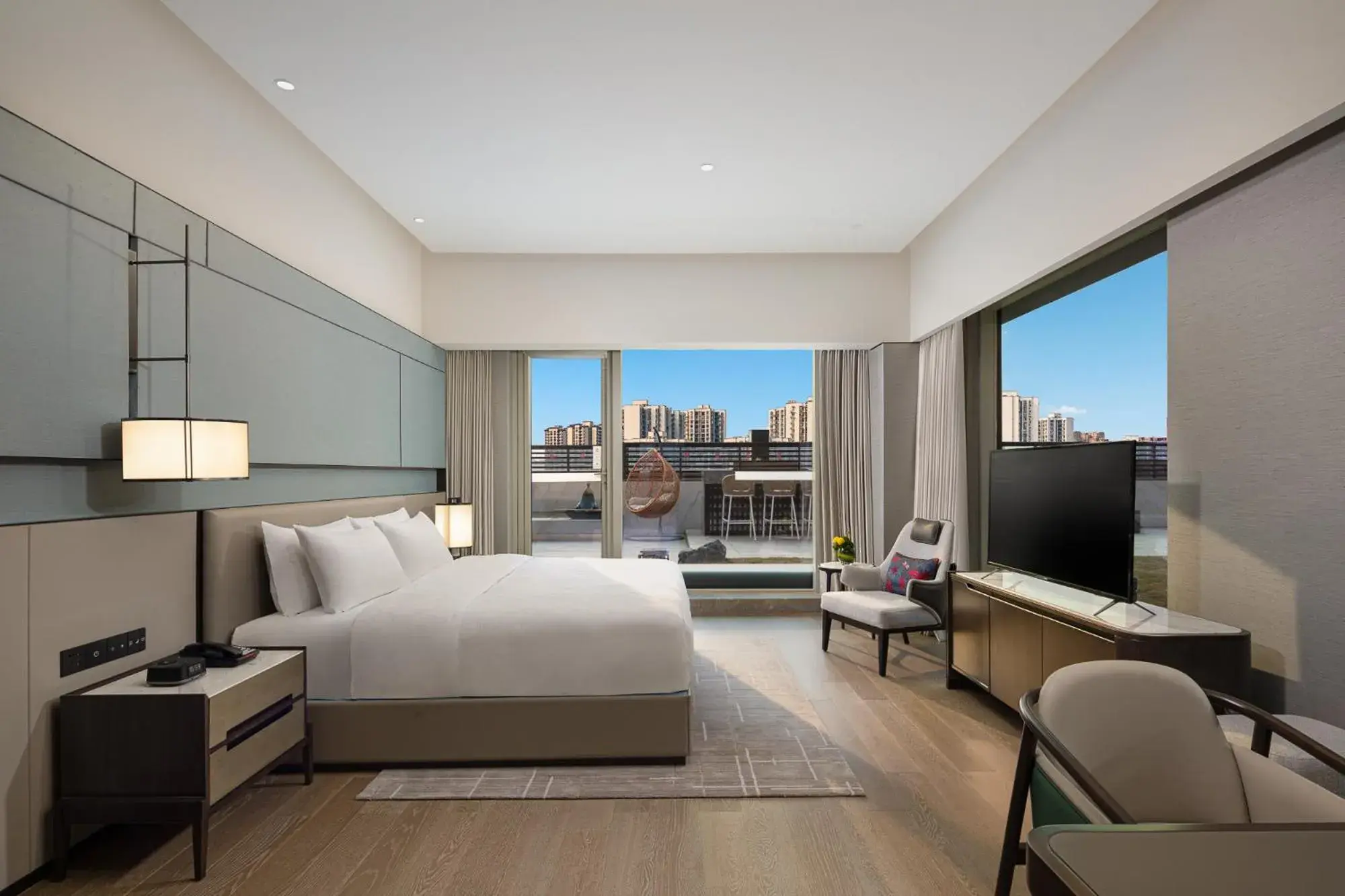 Photo of the whole room in Hualuxe Leshan, an IHG Hotel Photo of the whole room in Hualuxe Leshan, an IHG Hotel