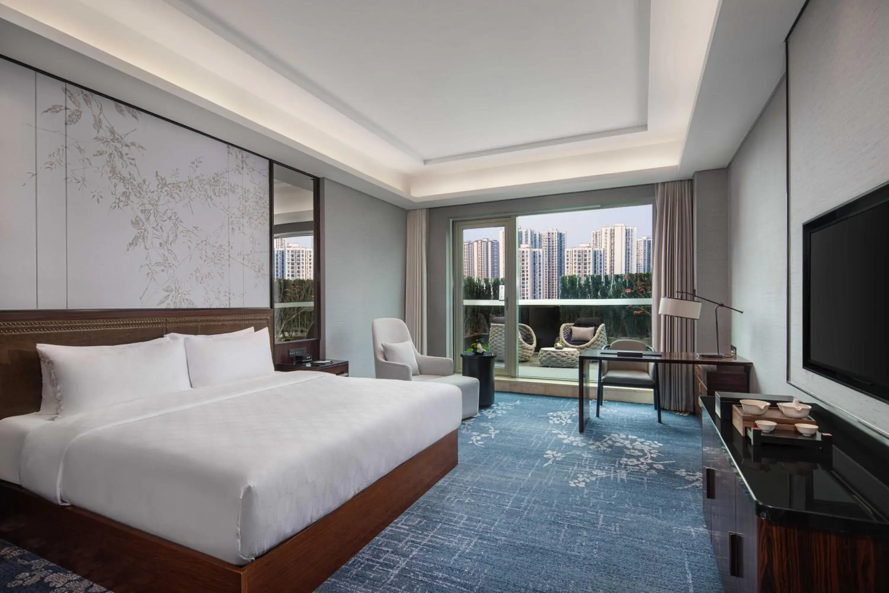 Photo of the whole room, Bed in Hualuxe Leshan, an IHG Hotel Photo of the whole room, Bed in Hualuxe Leshan, an IHG Hotel