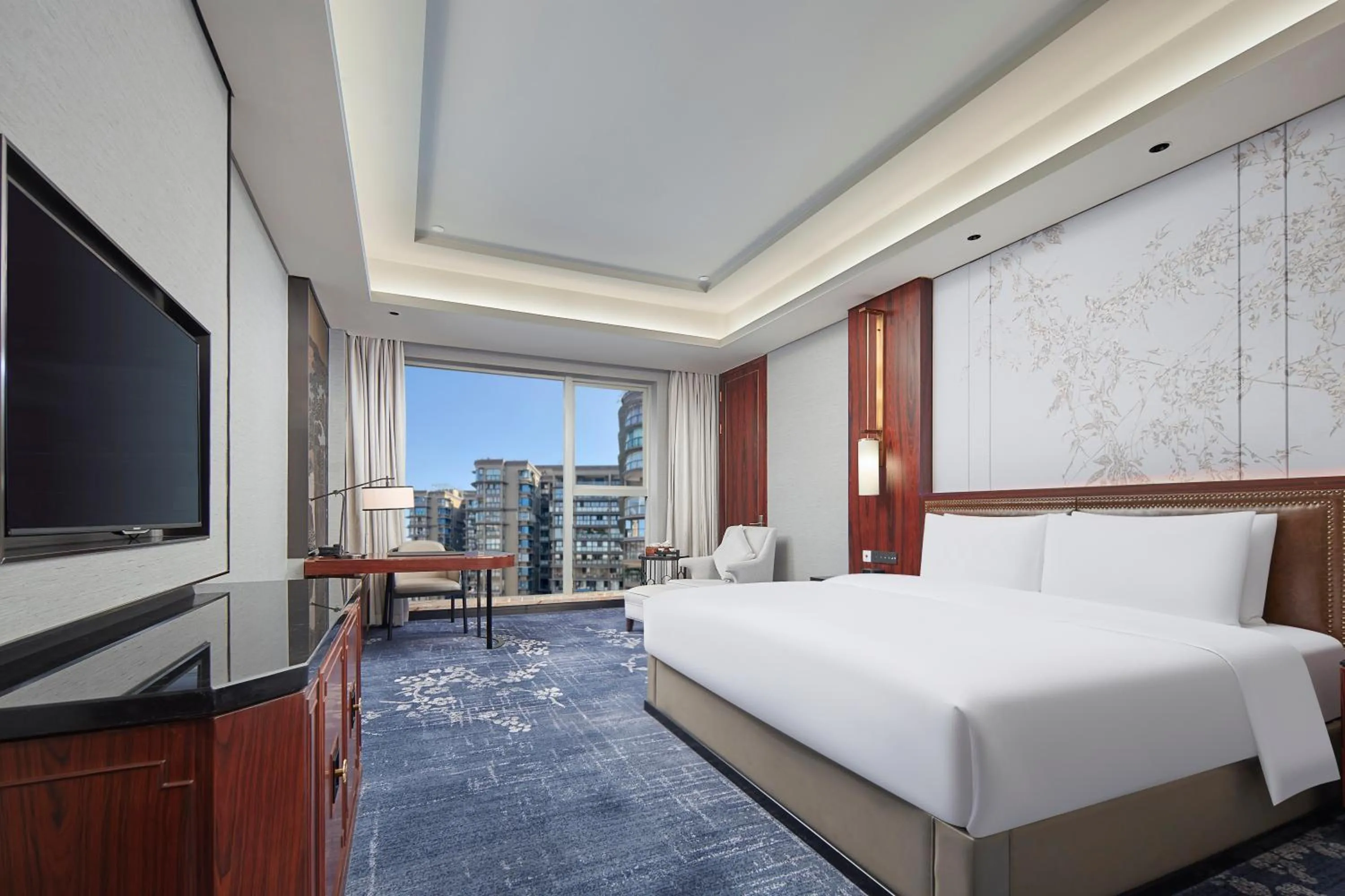 Bedroom, Bed in Hualuxe Leshan, an IHG Hotel